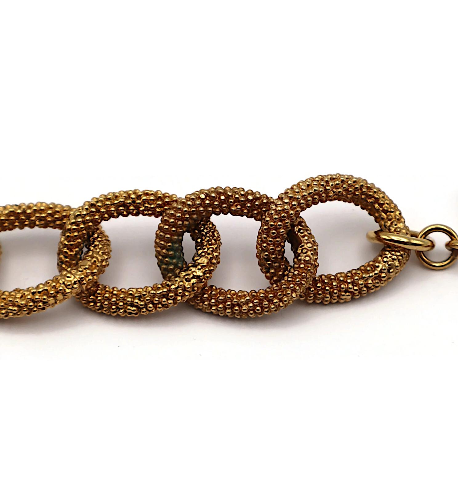 YVES SAINT LAURENT YSL Bracciale con catena e logo in oro in vendita 1