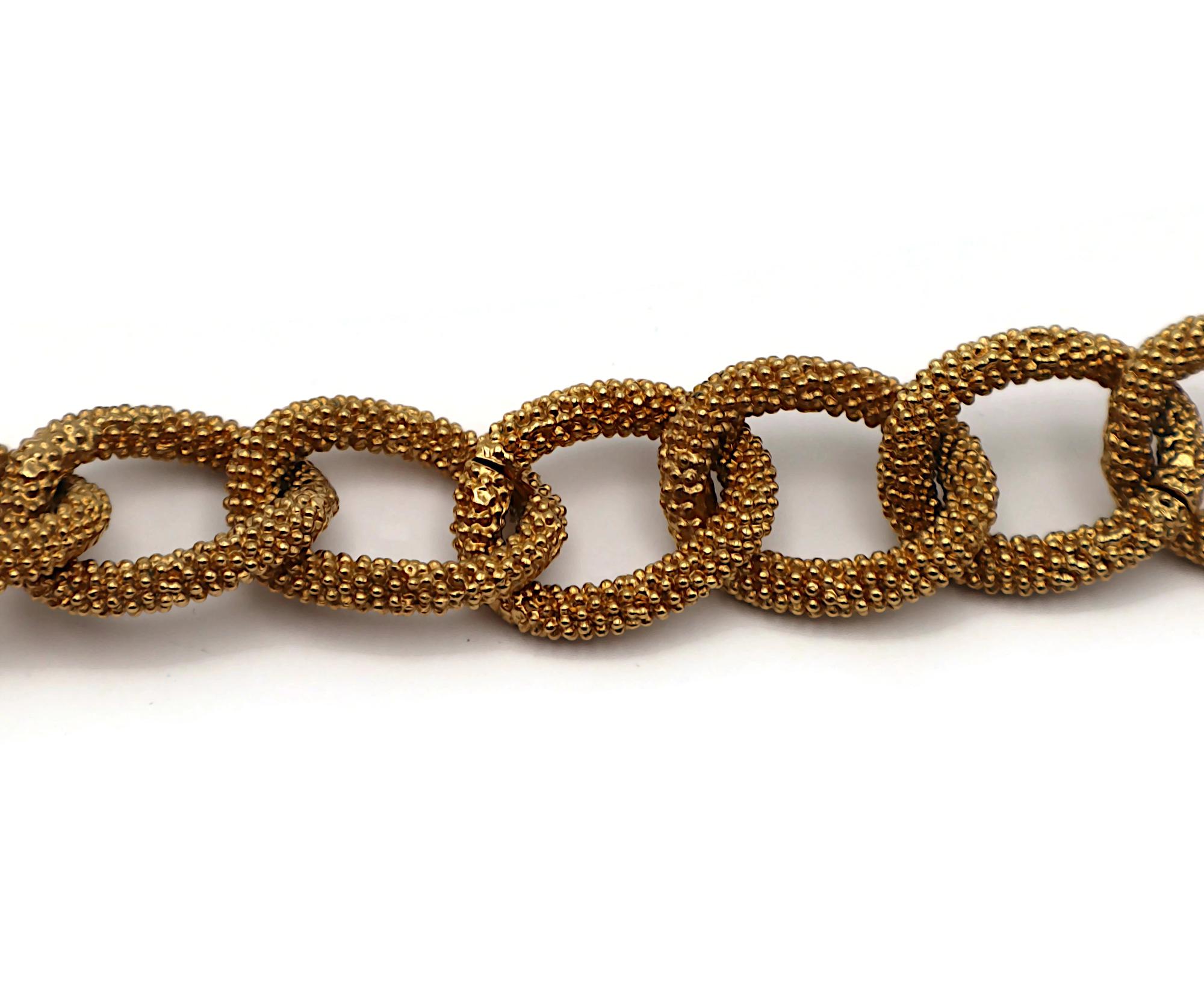 YVES SAINT LAURENT YSL Bracciale con catena e logo in oro in vendita 3