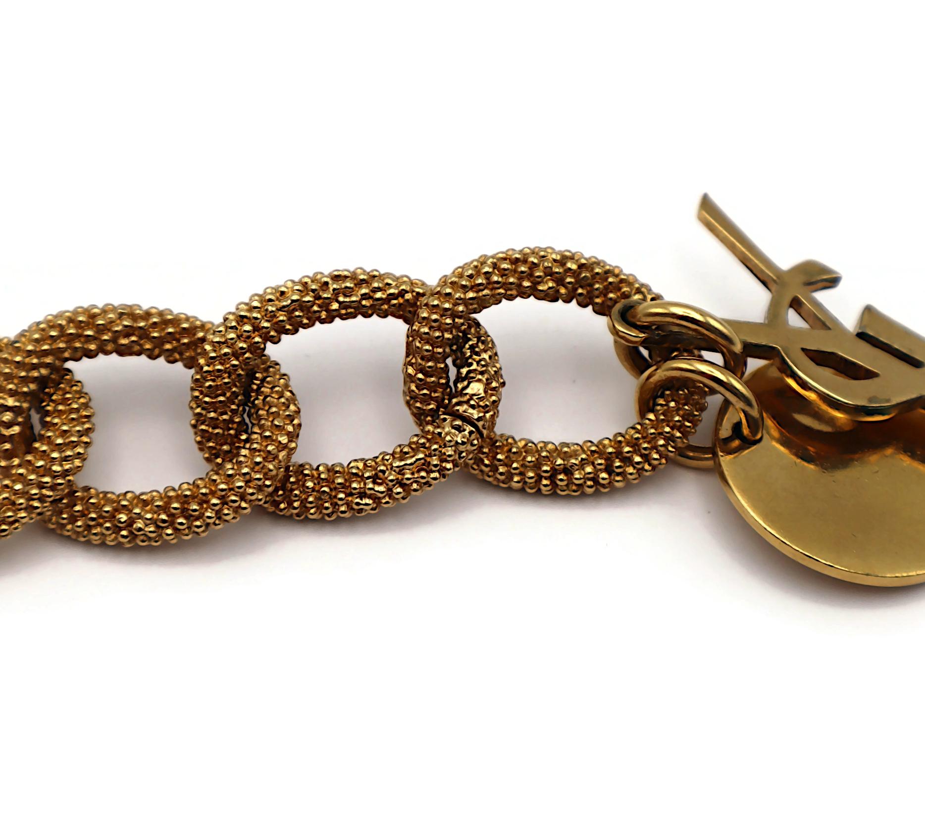 YVES SAINT LAURENT YSL Bracciale con catena e logo in oro in vendita 4