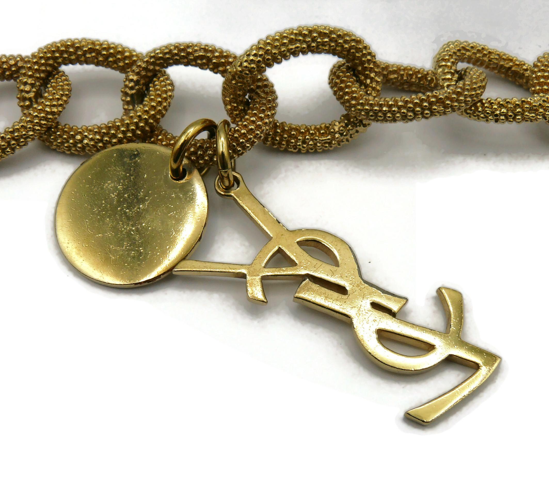 YVES SAINT LAURENT YSL Goldfarbene Halskette mit Logo-Anhänger, YVES SAINT LAURENT YSL im Angebot 7