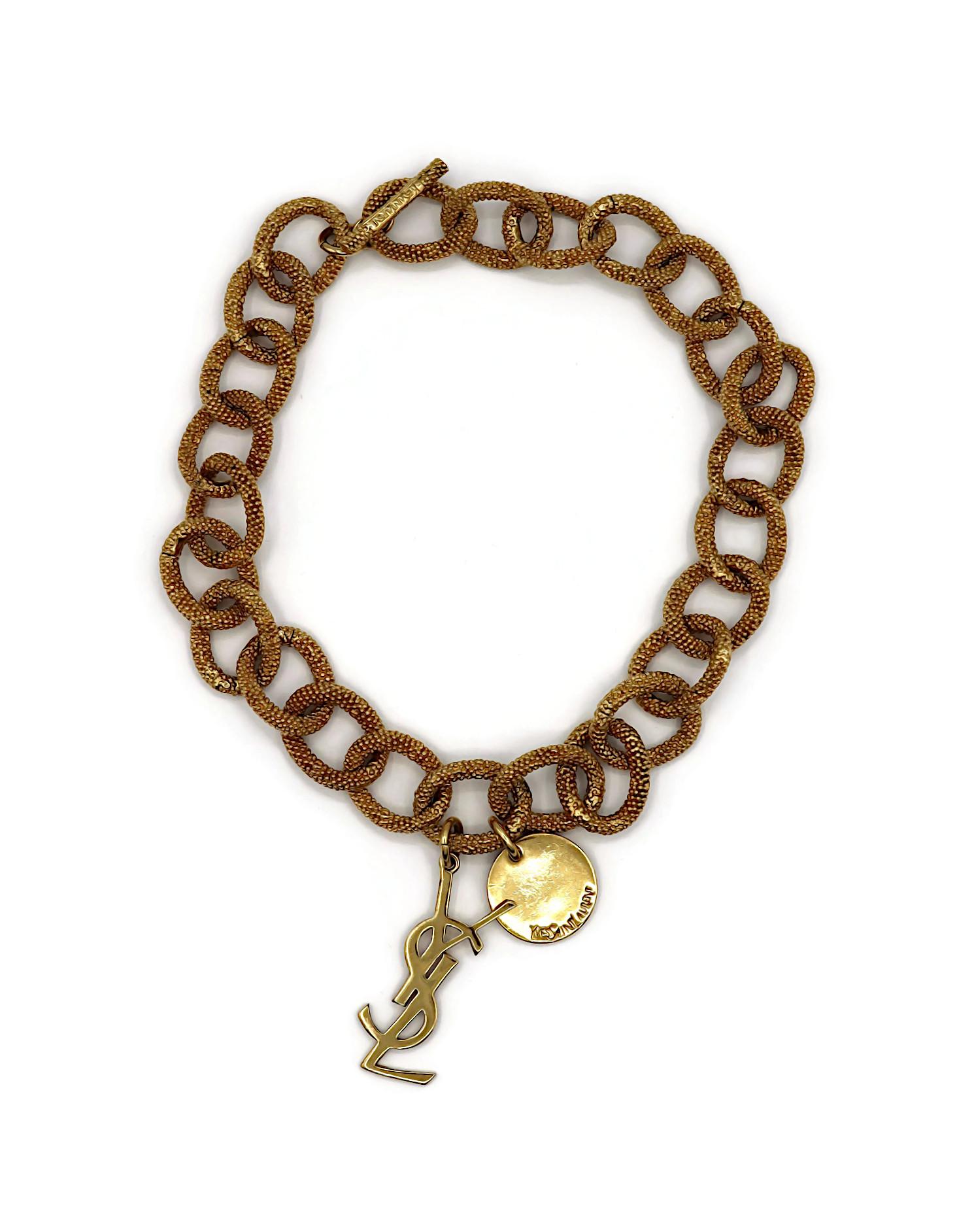 YVES SAINT LAURENT YSL Collar Logotipo Cadena Dorada en Bueno estado para la venta en Nice, FR
