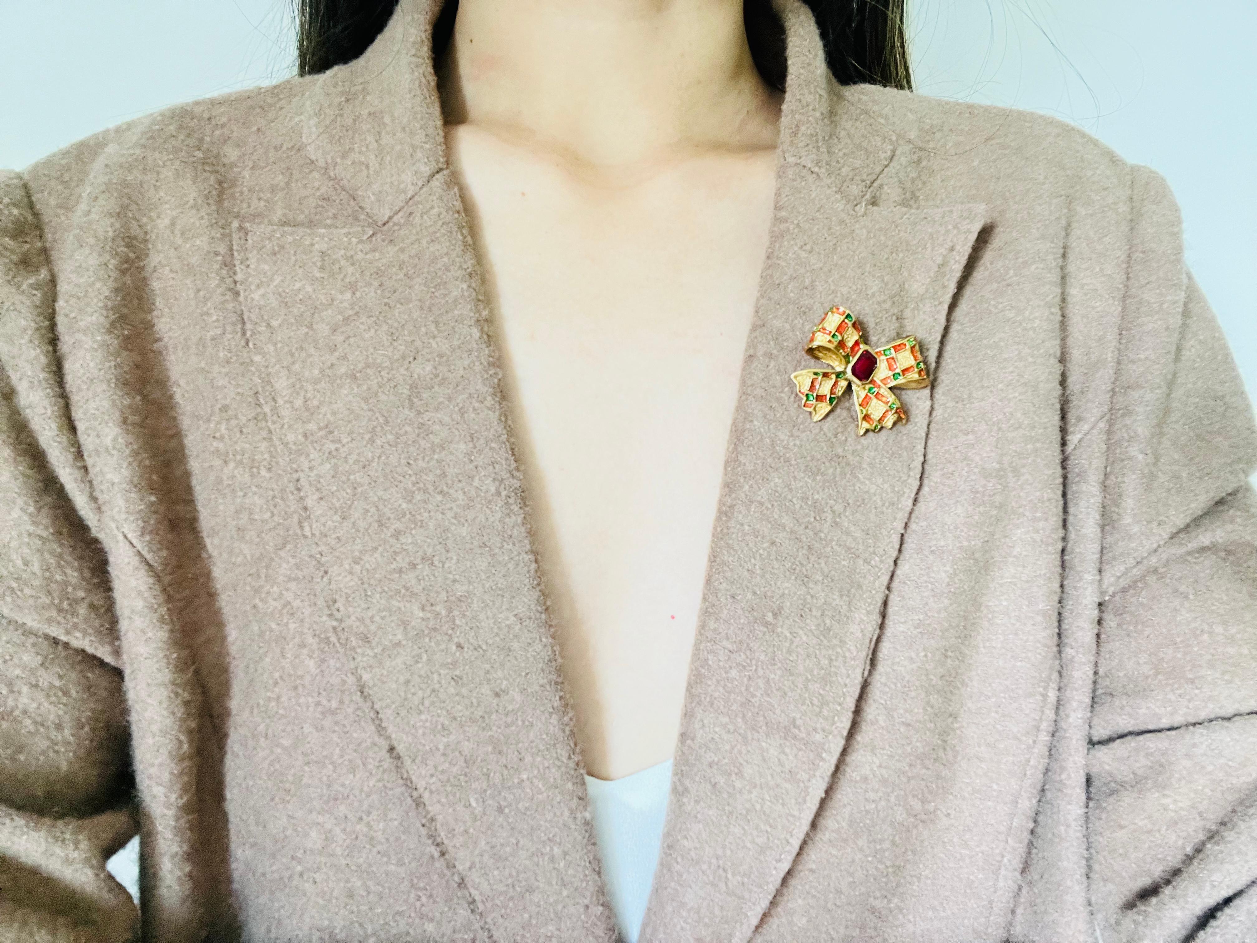 Yves Saint Laurent YSL Gripoix Ruby Octagon Crystal Green Red Knot Bow Brooch 1