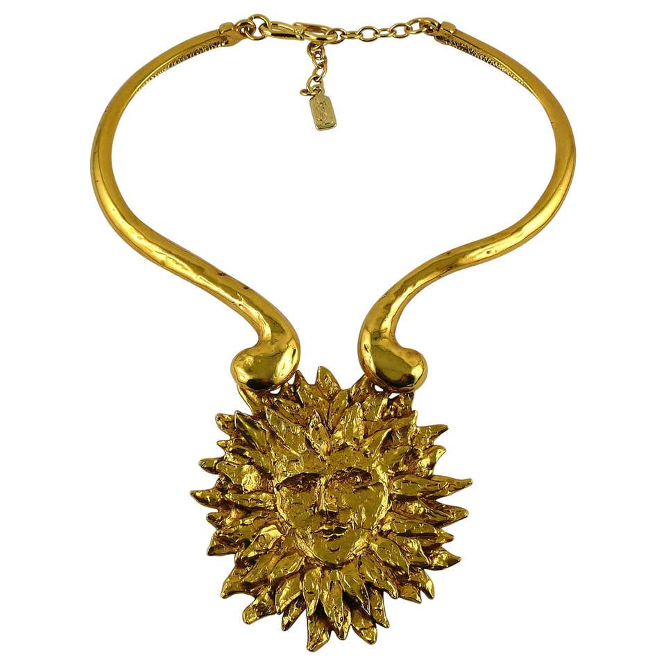 Balenciaga Vintage Gold Toned Cœur d’Été Necklace For Sale at 1stDibs