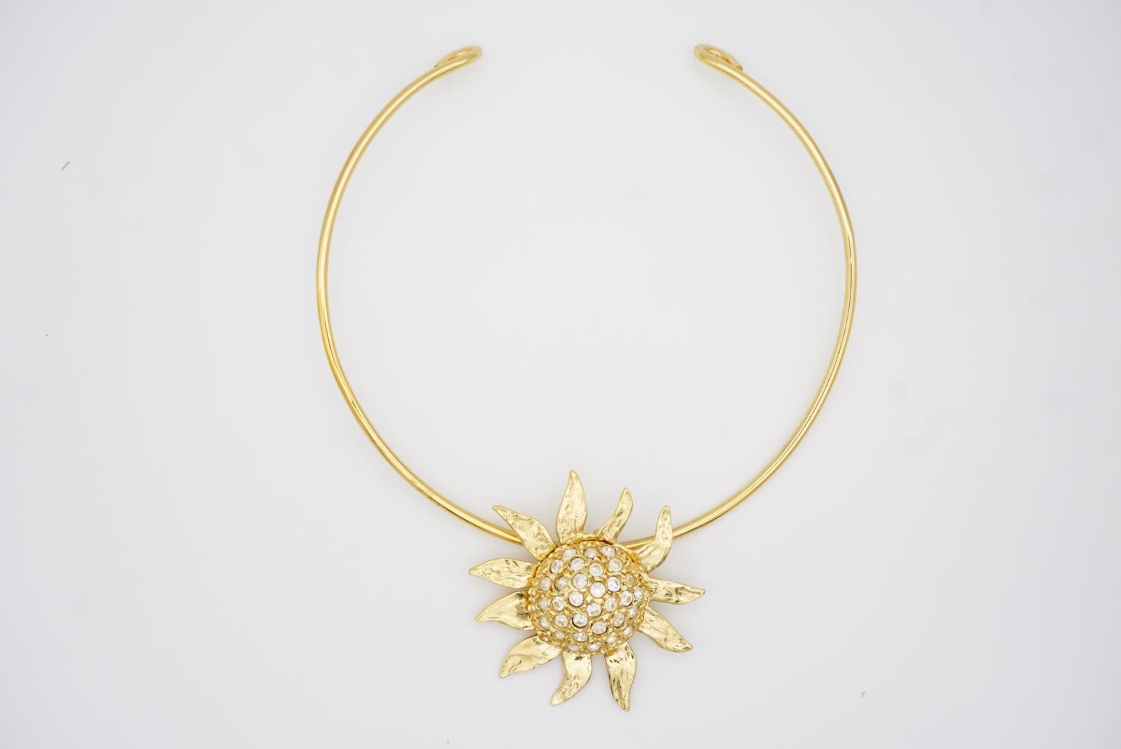 Collier ras du cou Yves Saint Laurent YSL avec pendentif tournesol et grands cristaux 5