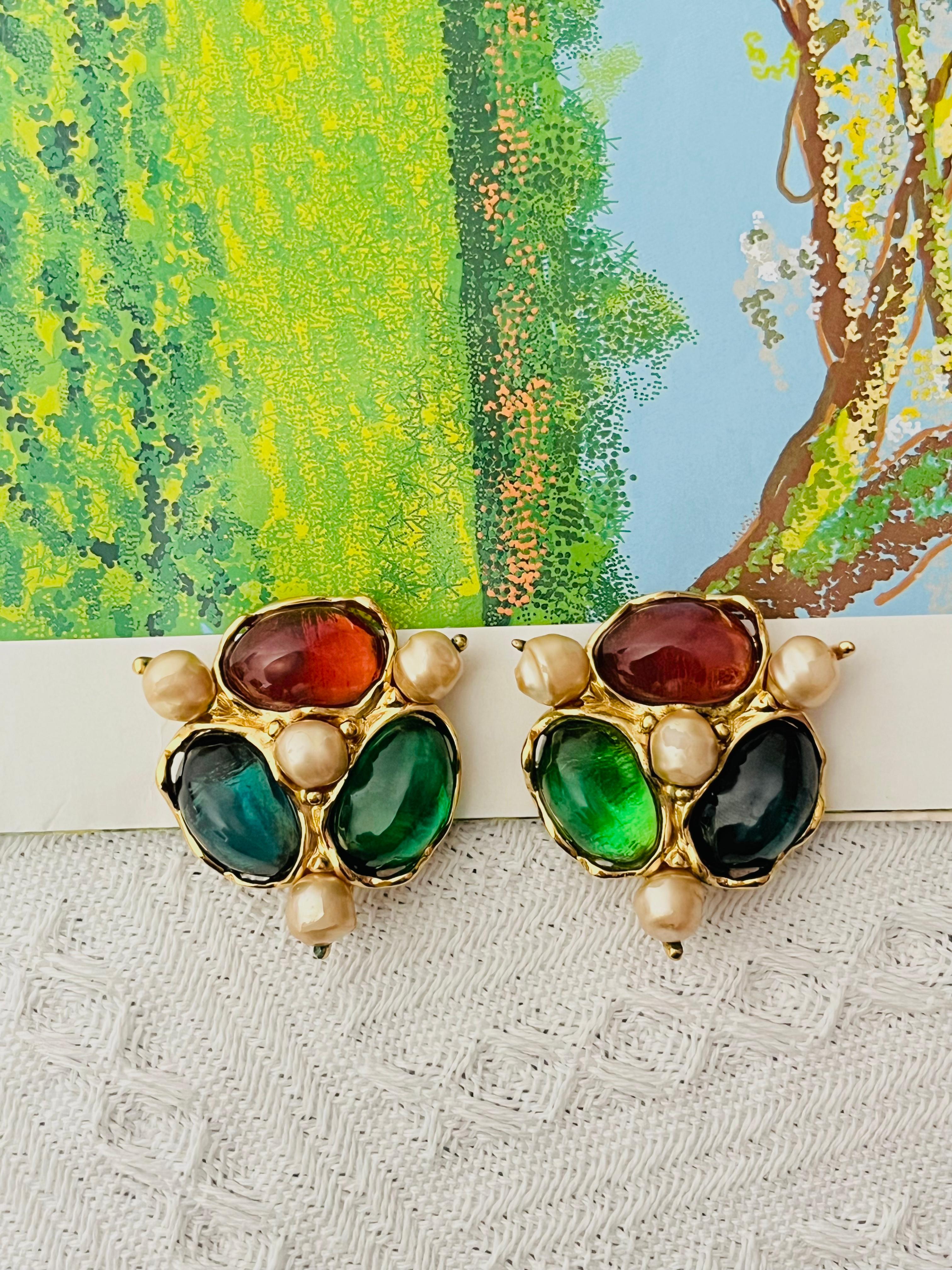 Yves Saint Laurent YSL Large Gripoix Emerald Ruby Crystals Pearls Clip Earrings In Good Condition For Sale In Wokingham, England