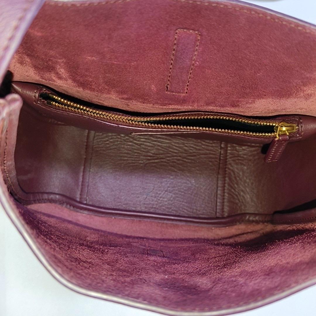 Yves Saint Laurent YSL Le 5 à 7 Hobo Piccola Borsa a Tracolla in Pelle di Vitello Borgogna in vendita 6