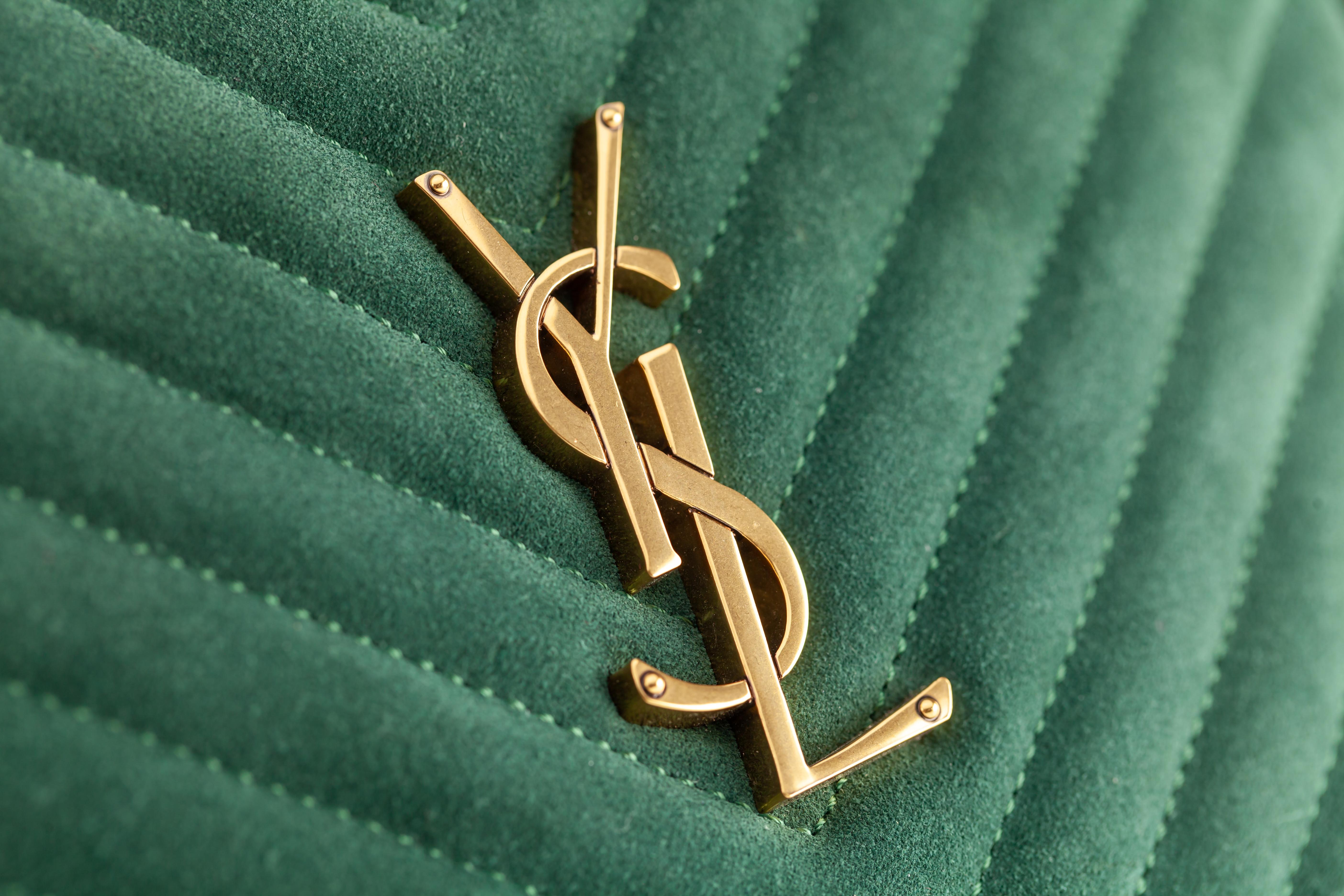 Yves Saint Laurent YSL Leather Suede Lou Camera Bag Vert Fonce w/ Dust Bag In Excellent Condition In Van Nuys, CA