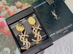 Yves Saint Laurent YSL Massive Goldkristalle Logo Klotzige Tropfen Exquisite Ohrringe