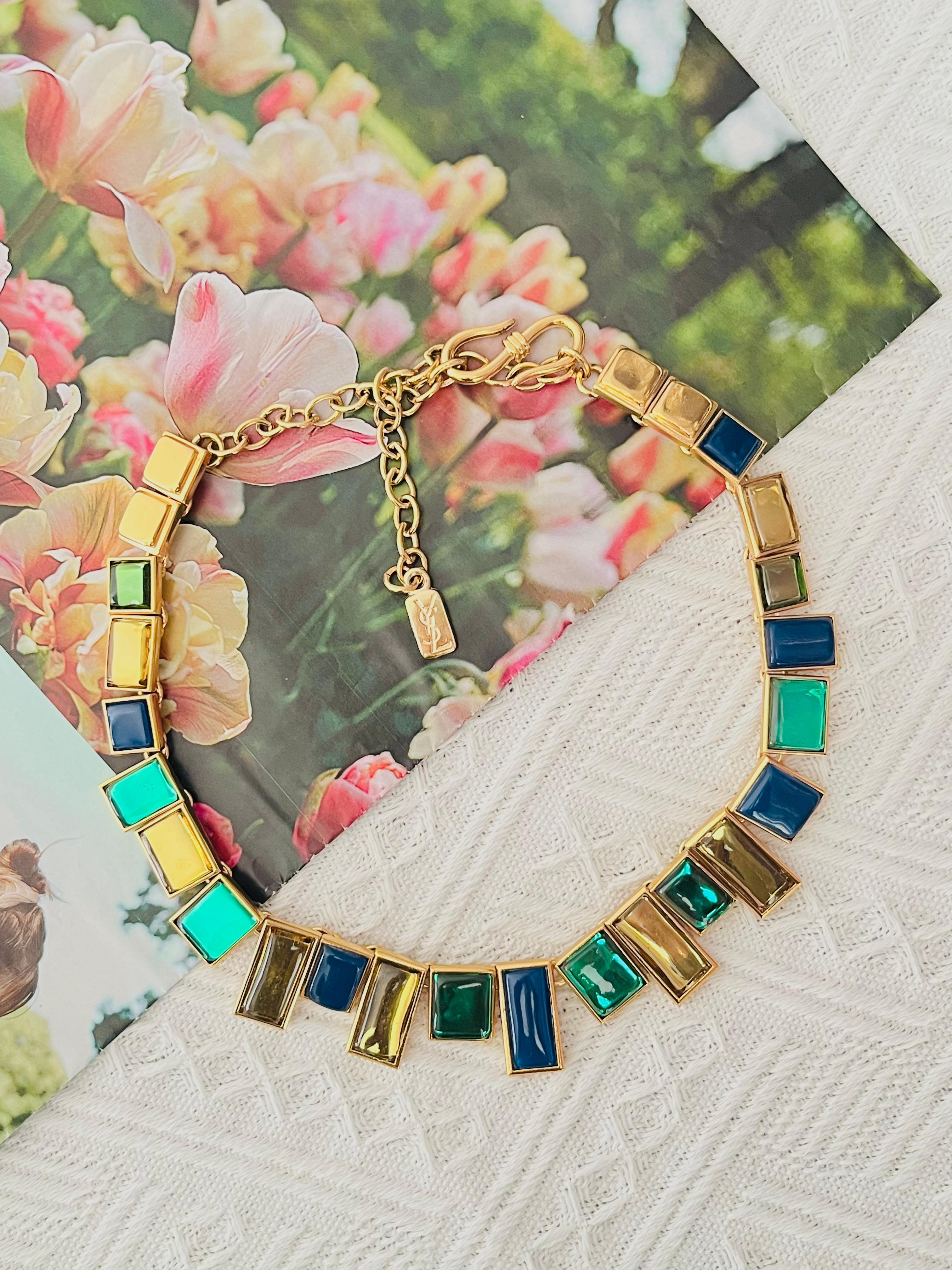Art Déco Yves Saint Laurent YSL Mondrian Collana in oro con zaffiro, smeraldo e citrino a rettangolo in vendita