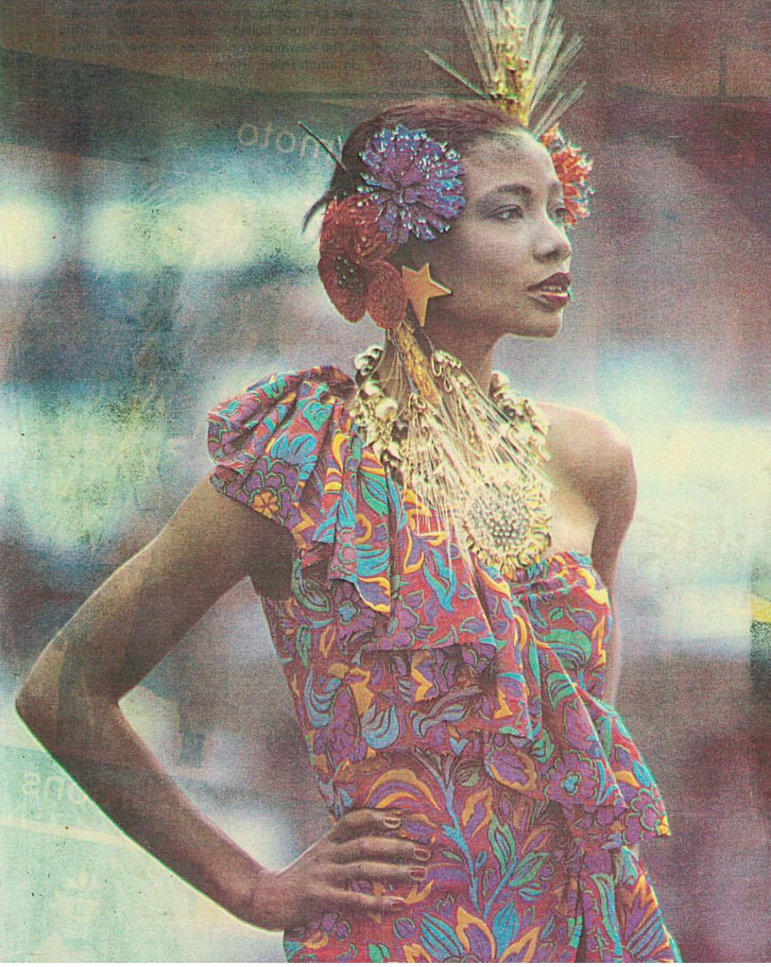 Yves Saint Laurent YSL Mehrfarbiges Set aus Oberteil und Rock mit Blumendruck, 1980er Jahre  im Angebot 7