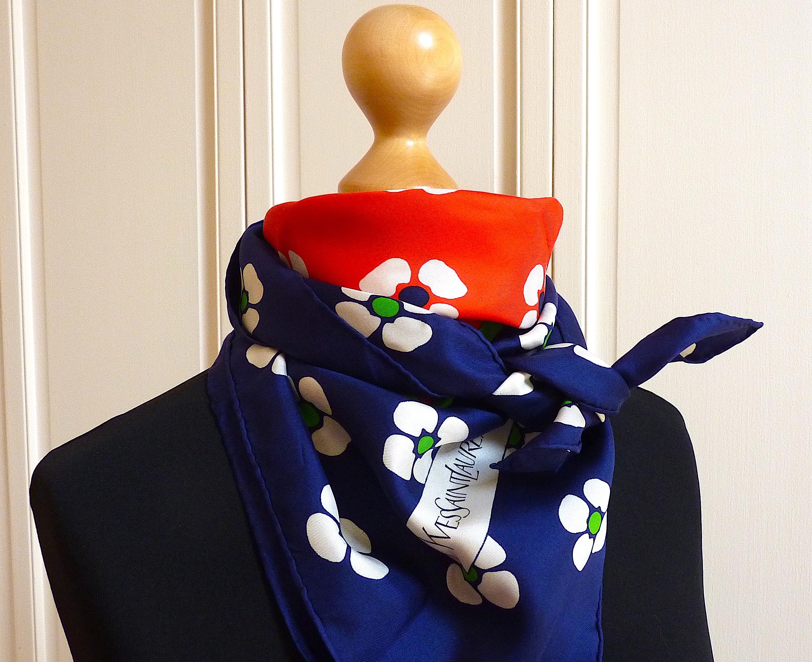 Yves Saint Laurent YSL Navy Red Green Flowers Silk Scarf from the 1970s In Good Condition In CHAMPEAUX-SUR-SARTHE, FR
