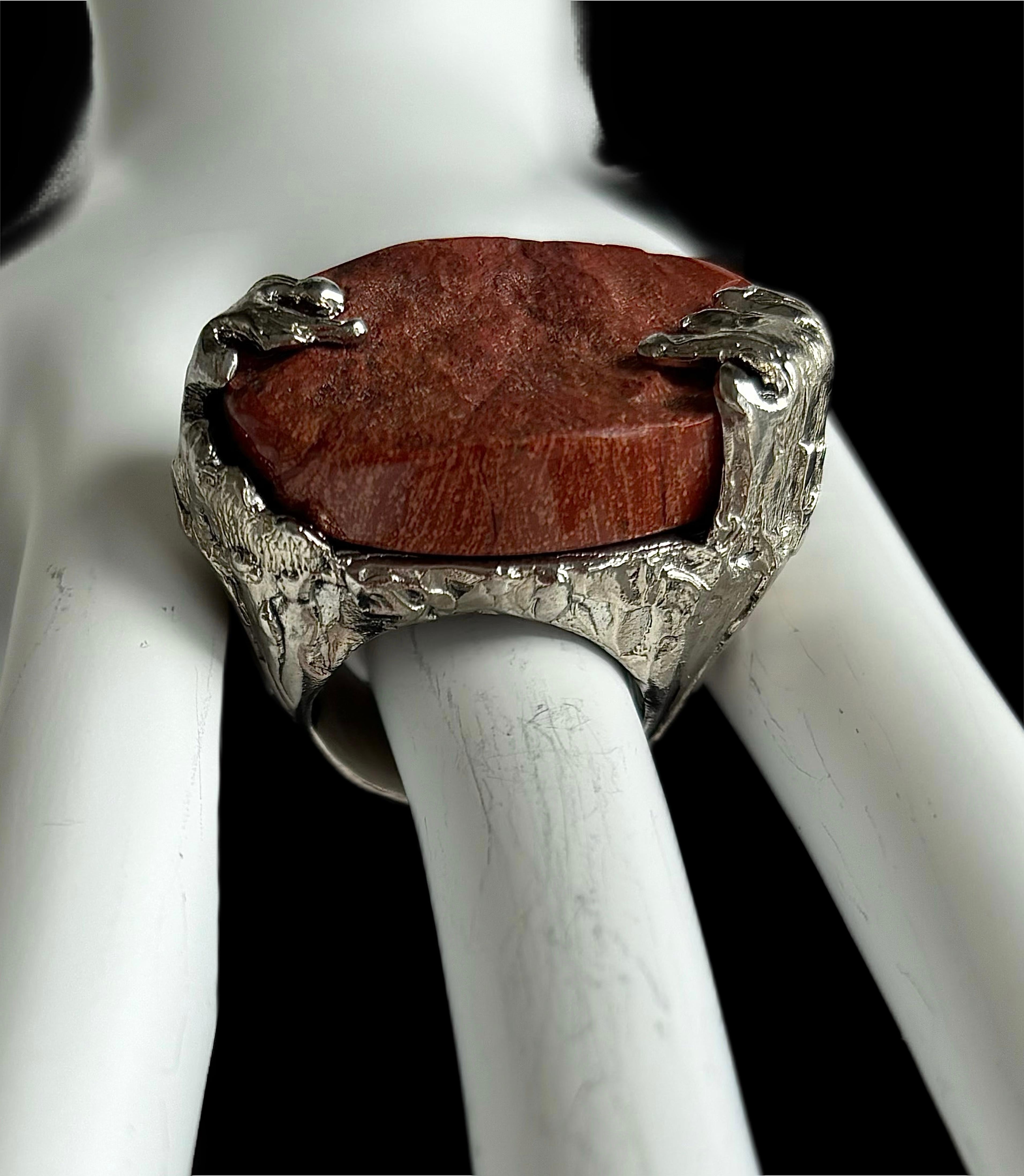 YVES SAINT LAURENT YSL Übergroßer Cocktail-Statement-Ring im Angebot 1
