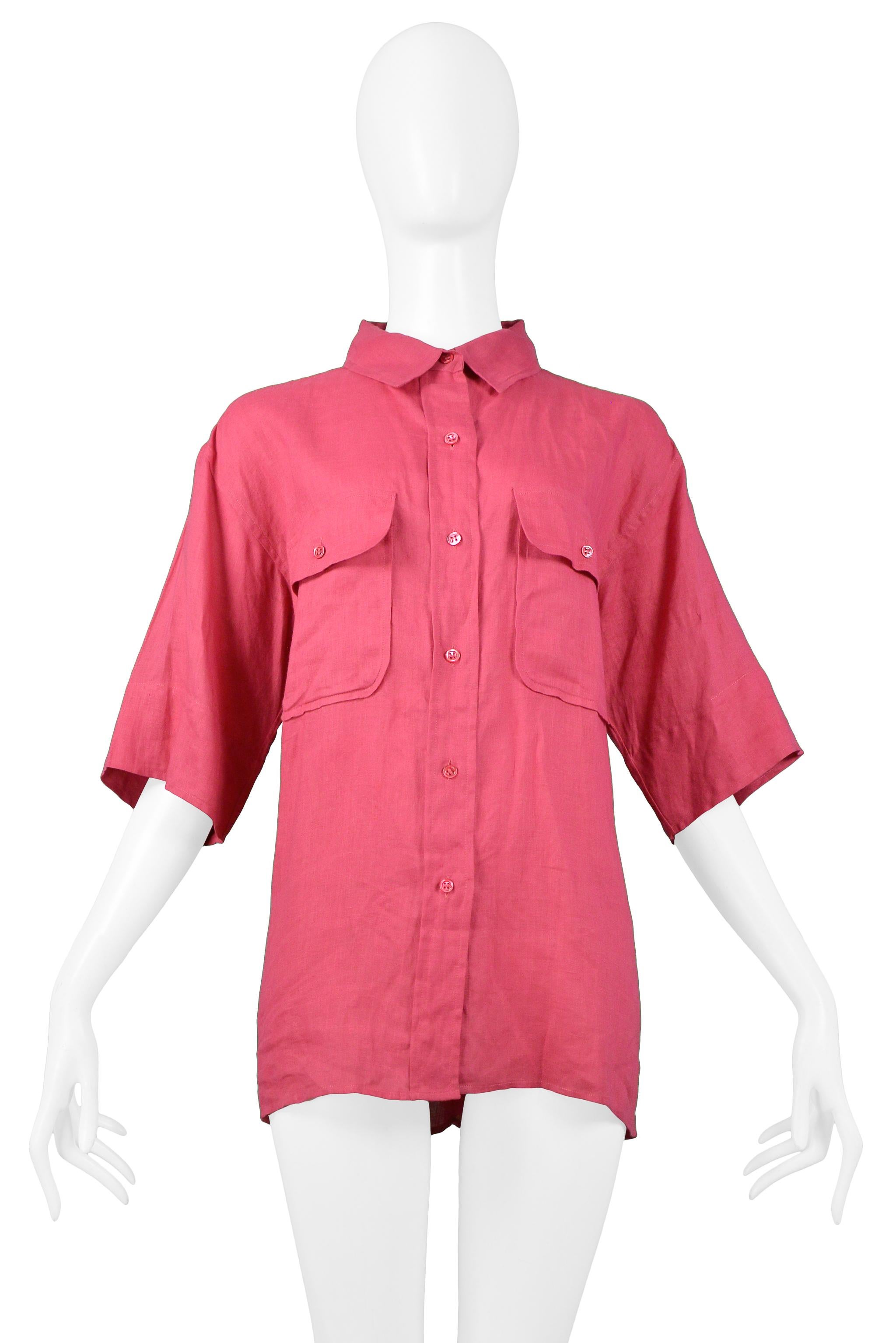 Resurrection Vintage is excited to offer a vintage pink linen Yves Saint Laurent safari shirt featuring a folding collar, button front, two large button pockets, and easy sleeves.

Yves Saint Laurent
Size: 40
Linen
Excellent Vintage