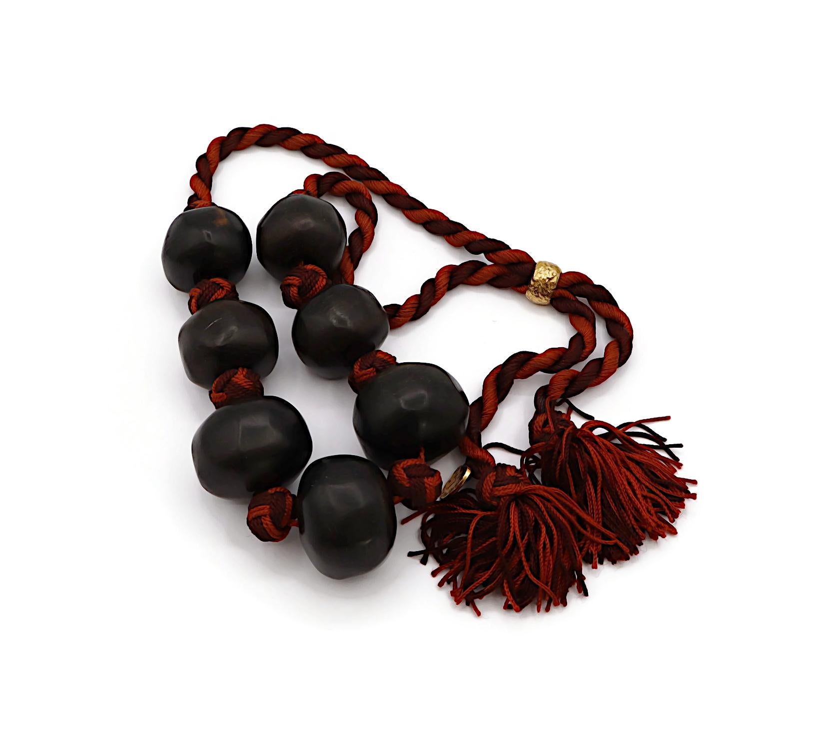 Yves Saint Laurent Rive Gauche Collana con nappe e sfere di legno intagliato in vendita 10