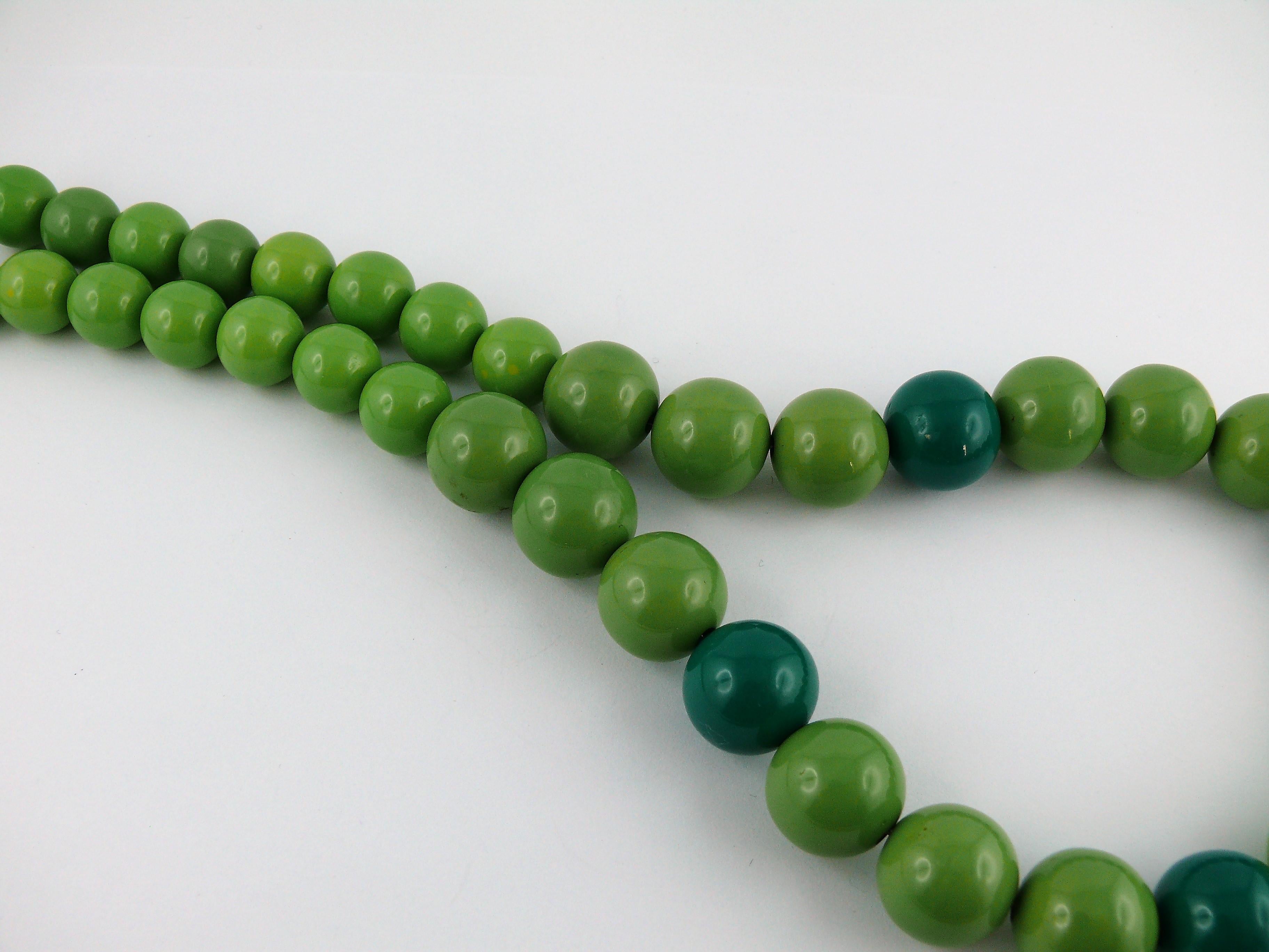 Yves Saint Laurent YSL Vintage 1970s Green Resin Necklace In Good Condition In Nice, FR