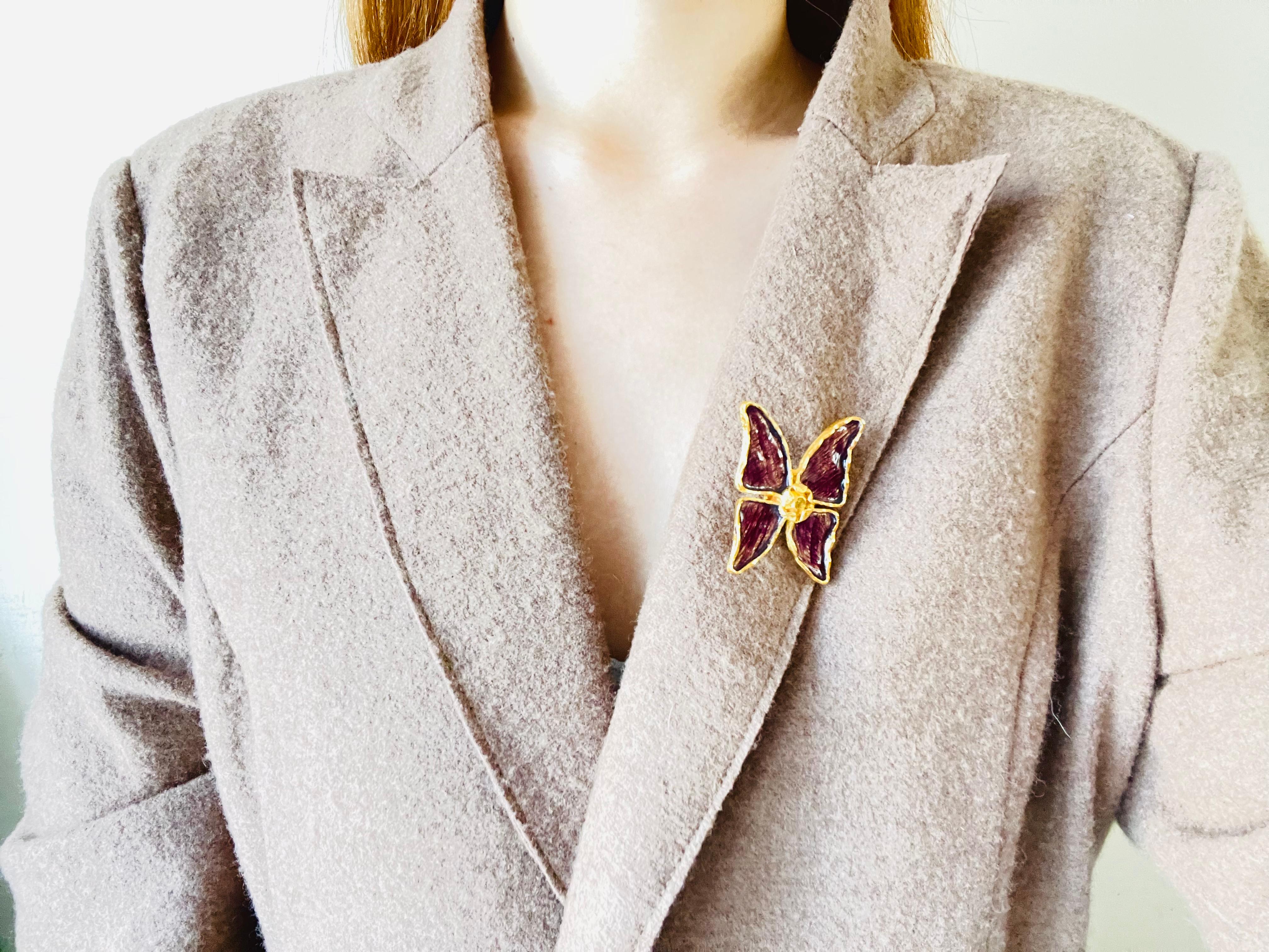 Women's or Men's Yves Saint Laurent YSL Vintage 1980s Large Purple Enamel Butterfly Gold Brooch