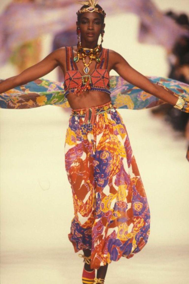 YVES SAINT LAURENT YSL Vintage 1991 Leon Bakst Print Haremshose im Angebot 1