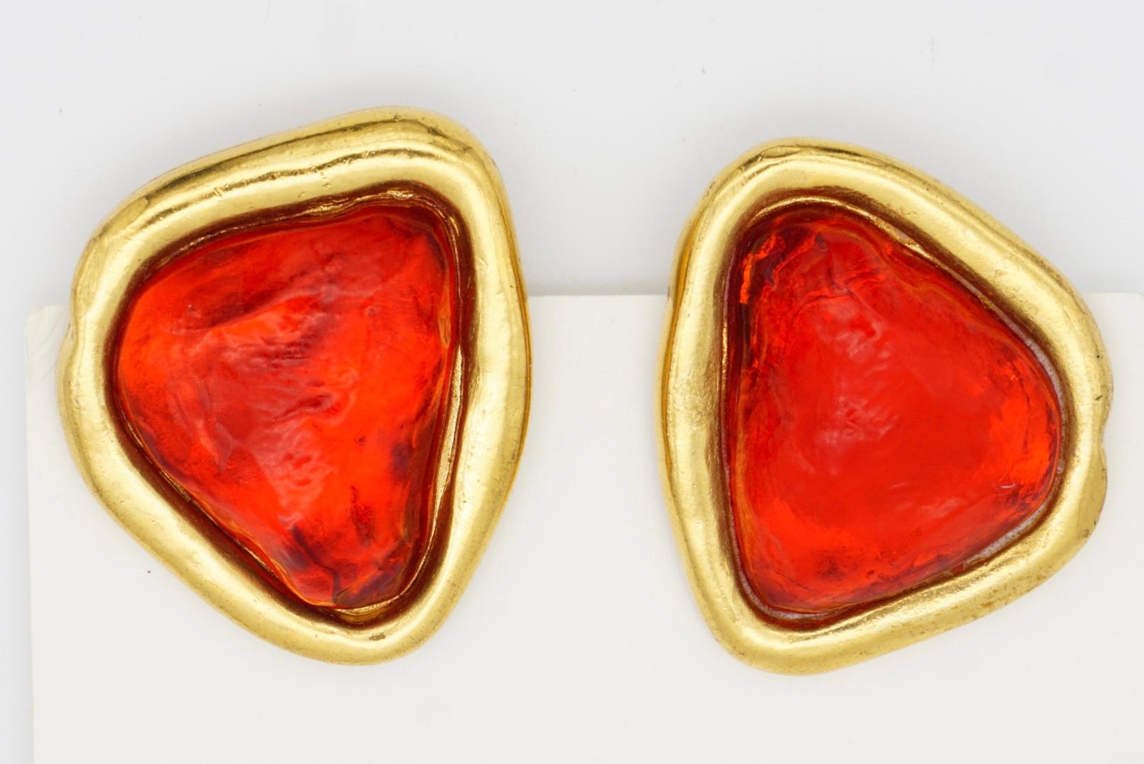 Yves Saint Laurent YSL Pendientes de clip de cristal de rubí triangulares asimétricos vintage en venta 5