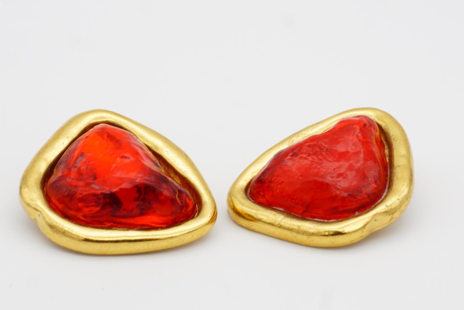 Yves Saint Laurent YSL Pendientes de clip de cristal de rubí triangulares asimétricos vintage en venta 8