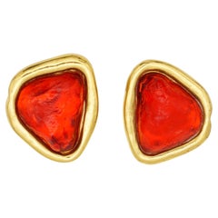 Yves Saint Laurent YSL Vintage Orecchini a clip asimmetrici a triangolo con cristallo e rubino