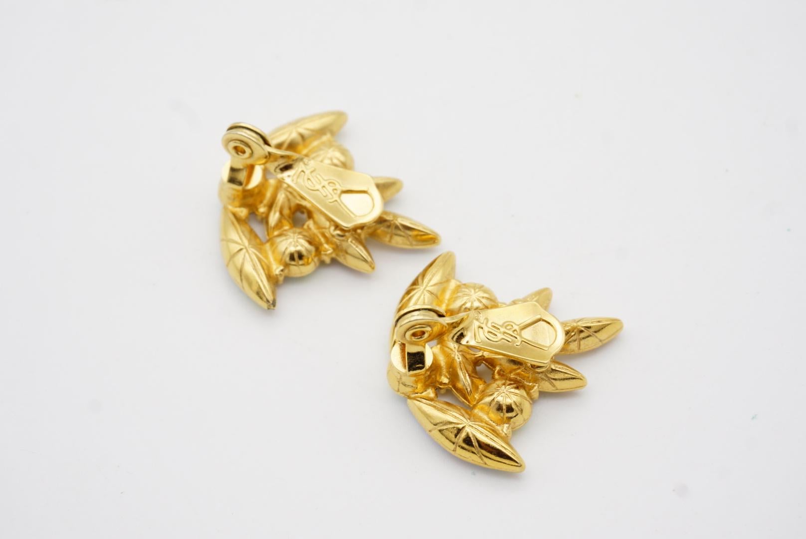 Yves Saint Laurent YSL Boucles d'oreilles vintage Aurora Borealis Cluster Crystals Flower 8