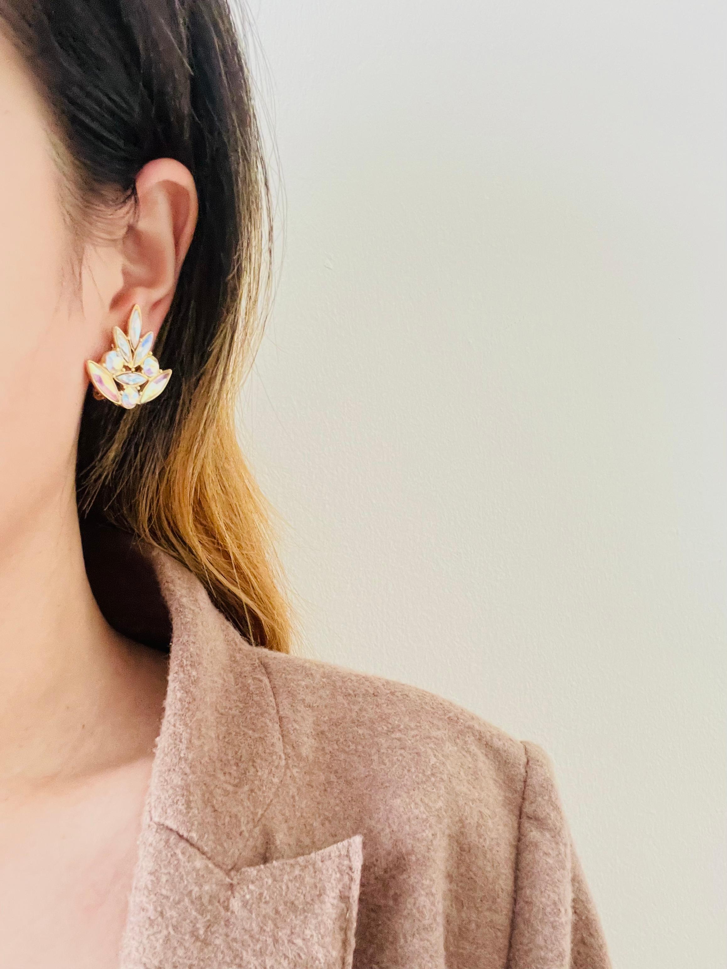 Yves Saint Laurent YSL Boucles d'oreilles vintage Aurora Borealis Cluster Crystals Flower 3