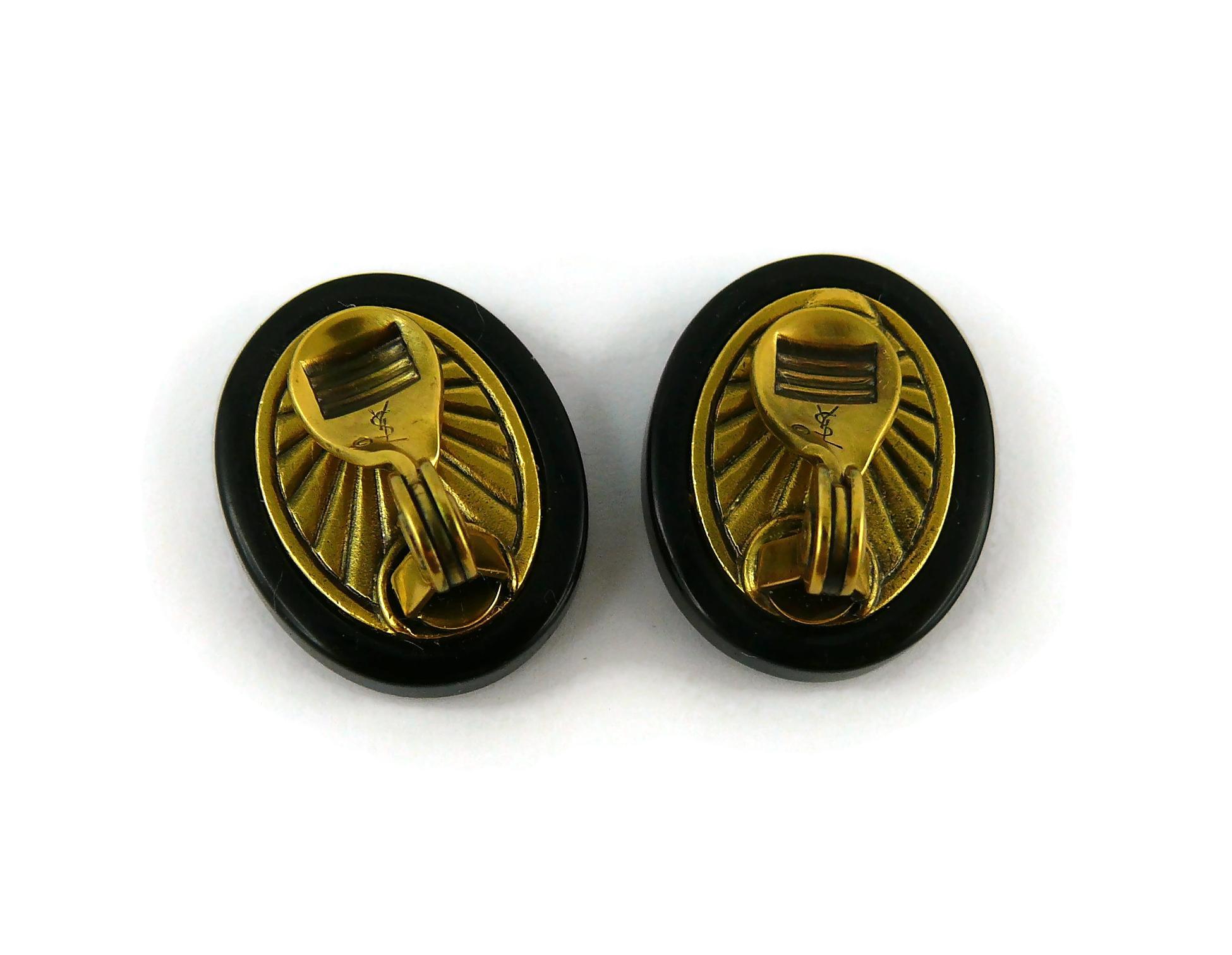 Yves Saint Laurent YSL Vintage Black Green Oval Abstraction Clip-On Earrings For Sale 1