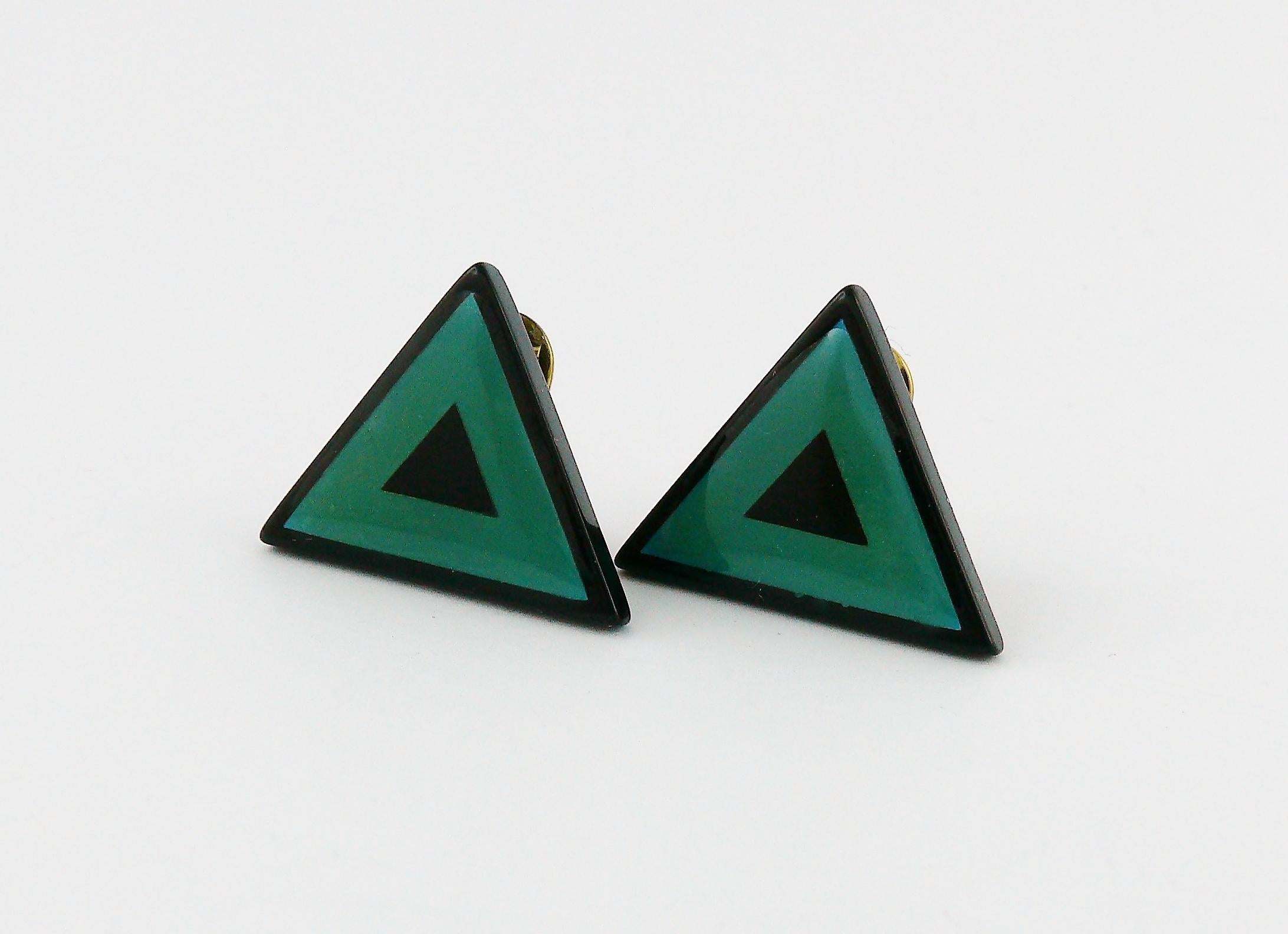 playstation triangle button