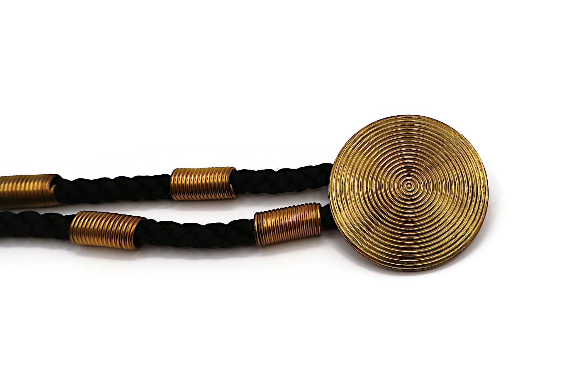 Yves Saint Laurent YSL Collier ras du cou en corde tressée vintage avec disques en forme de tourbillon Pour femmes en vente