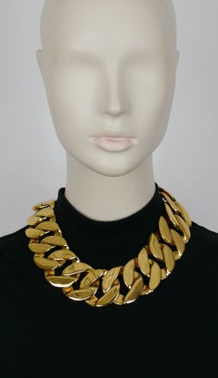 YVES SAINT LAURENT YSL Vintage Chunky Gold Tone Curb Chain Necklace