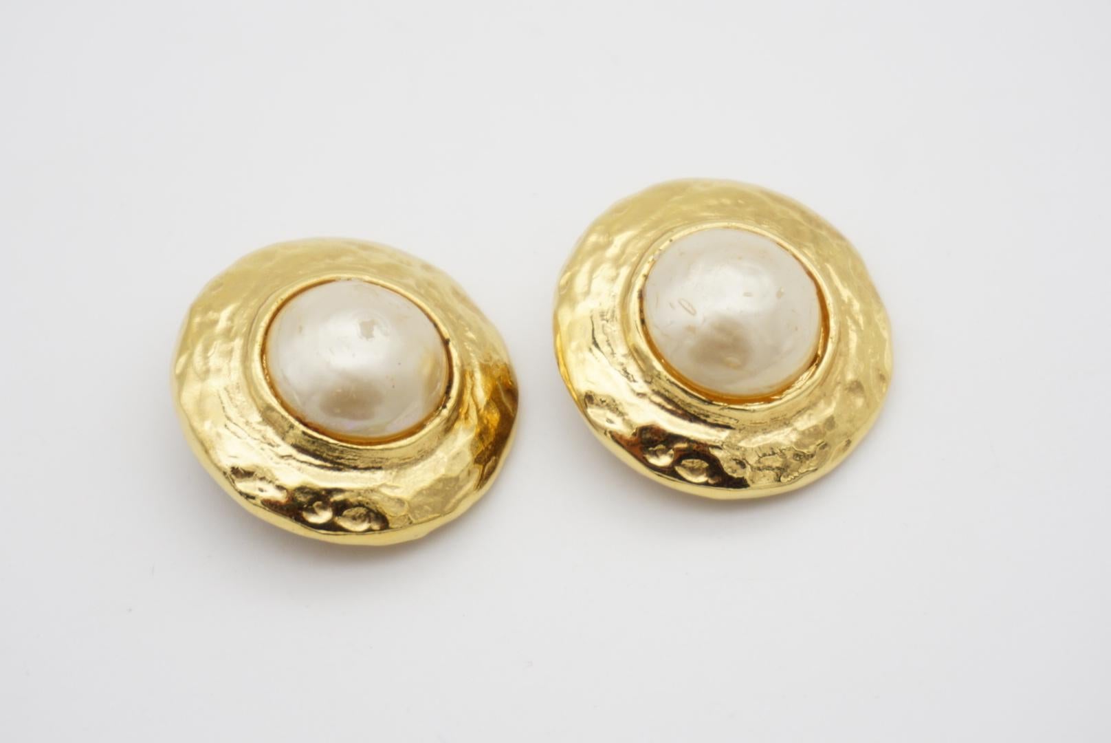 Yves Saint Laurent YSL Vintage Chunky Large White Pearl Gold Disc Round Earrings In Excellent Condition In Wokingham, England