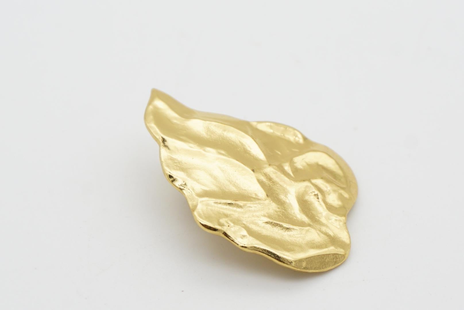 Yves Saint Laurent YSL Vintage Classic Textured Wave Gold Leaf Pin Brooch Metal  en vente 3