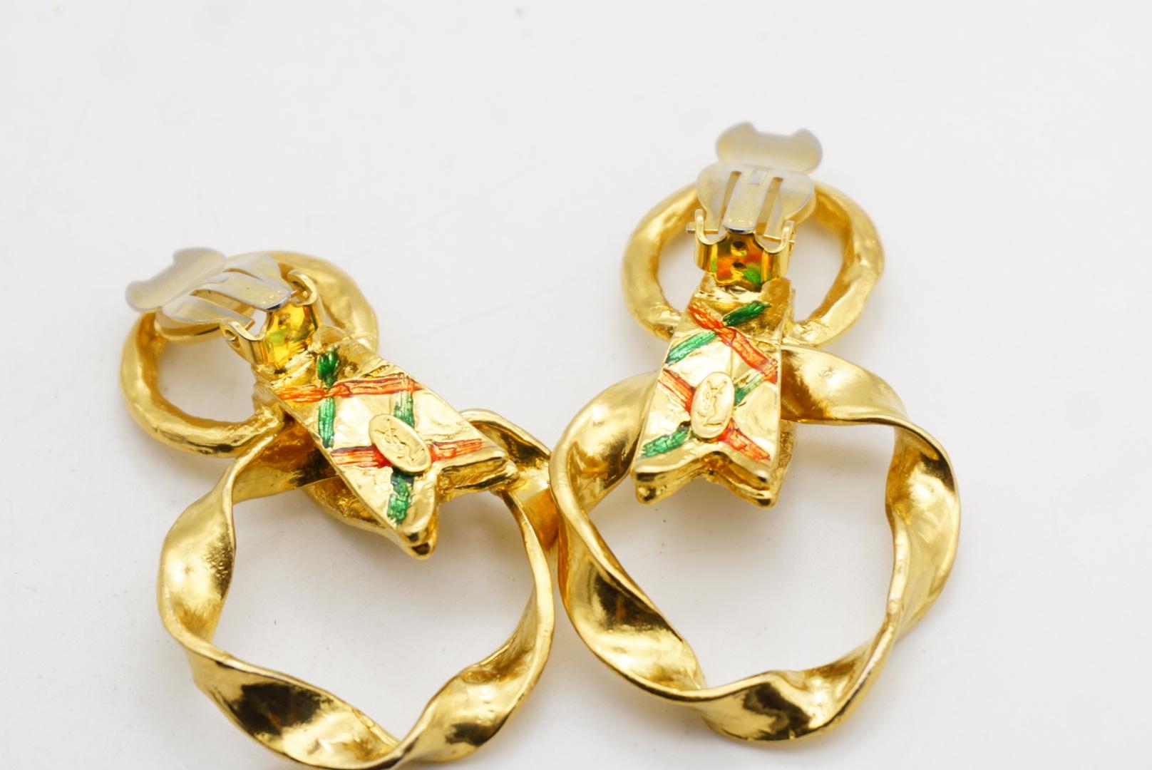Yves Saint Laurent YSL Vintage Pendientes de aro con doble círculo verde y lazo rojo en venta 10