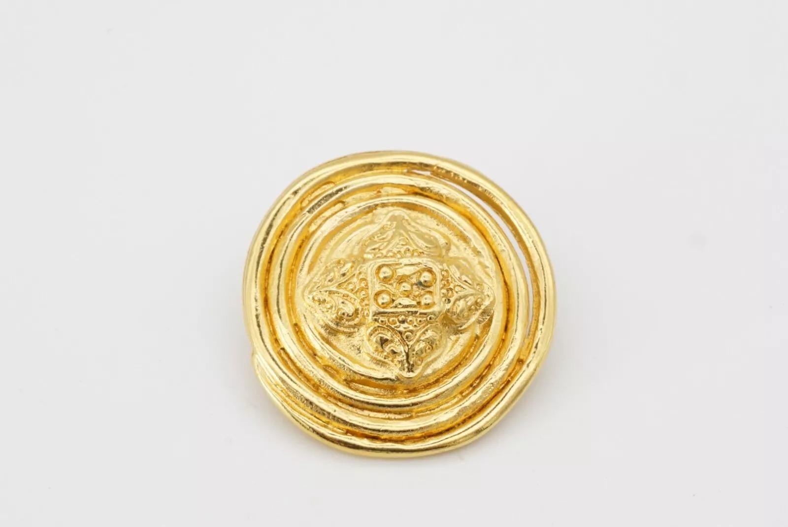 Yves Saint Laurent YSL Vintage Floral Nest Round Badge Openwork Gold Brooch Pin For Sale 9