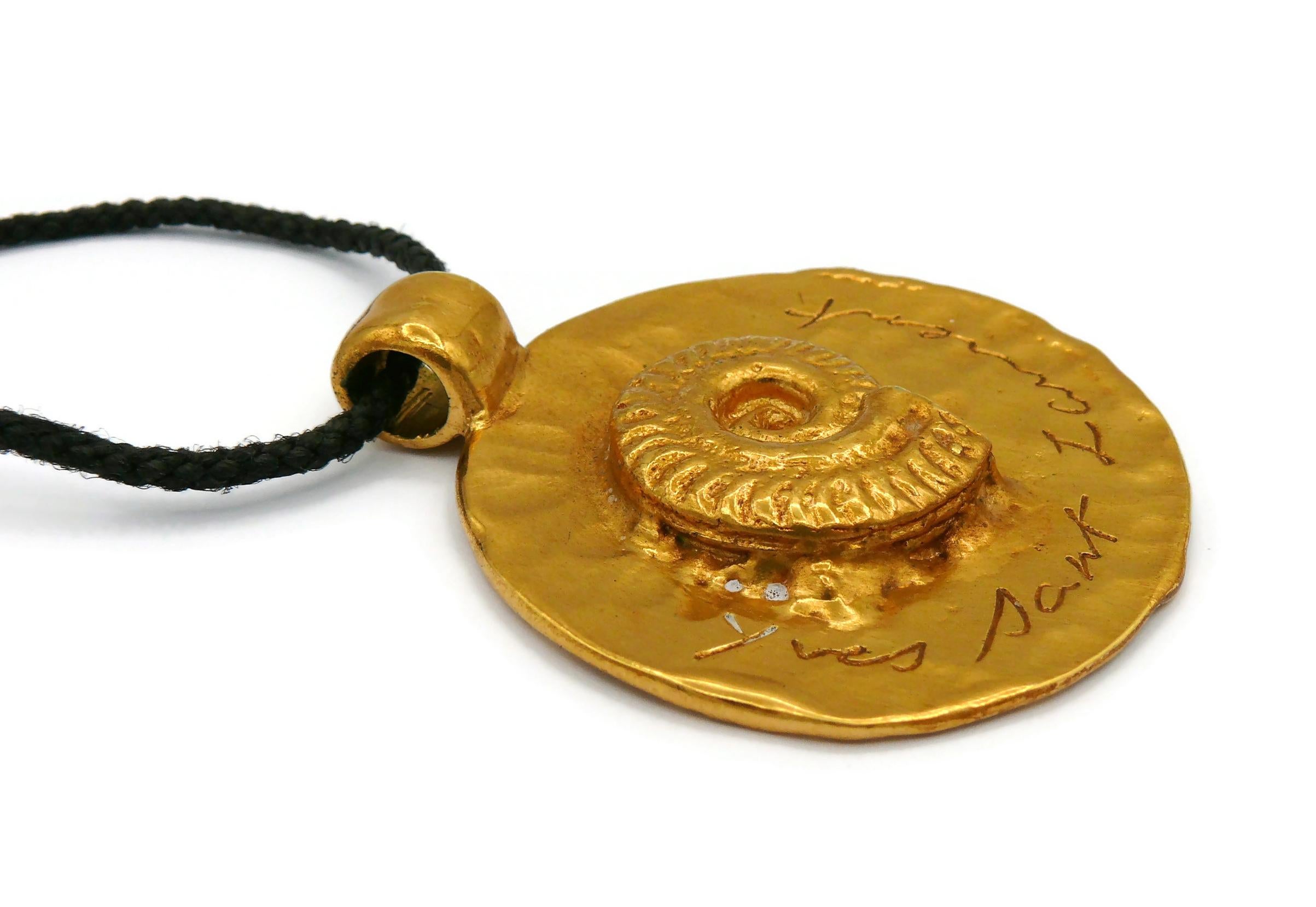 YVES SAINT LAURENT YSL Vintage Fossil Medallion Pendant Necklace For Sale 2