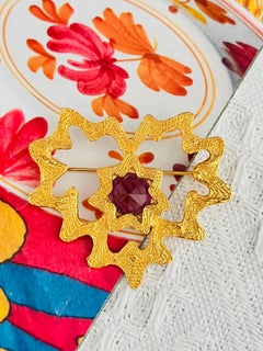 Broche Yves Saint Laurent (YSL) vintage en or, rare, signée Gripoix, en forme de cœur d'améthyste avec motif « Starburst »