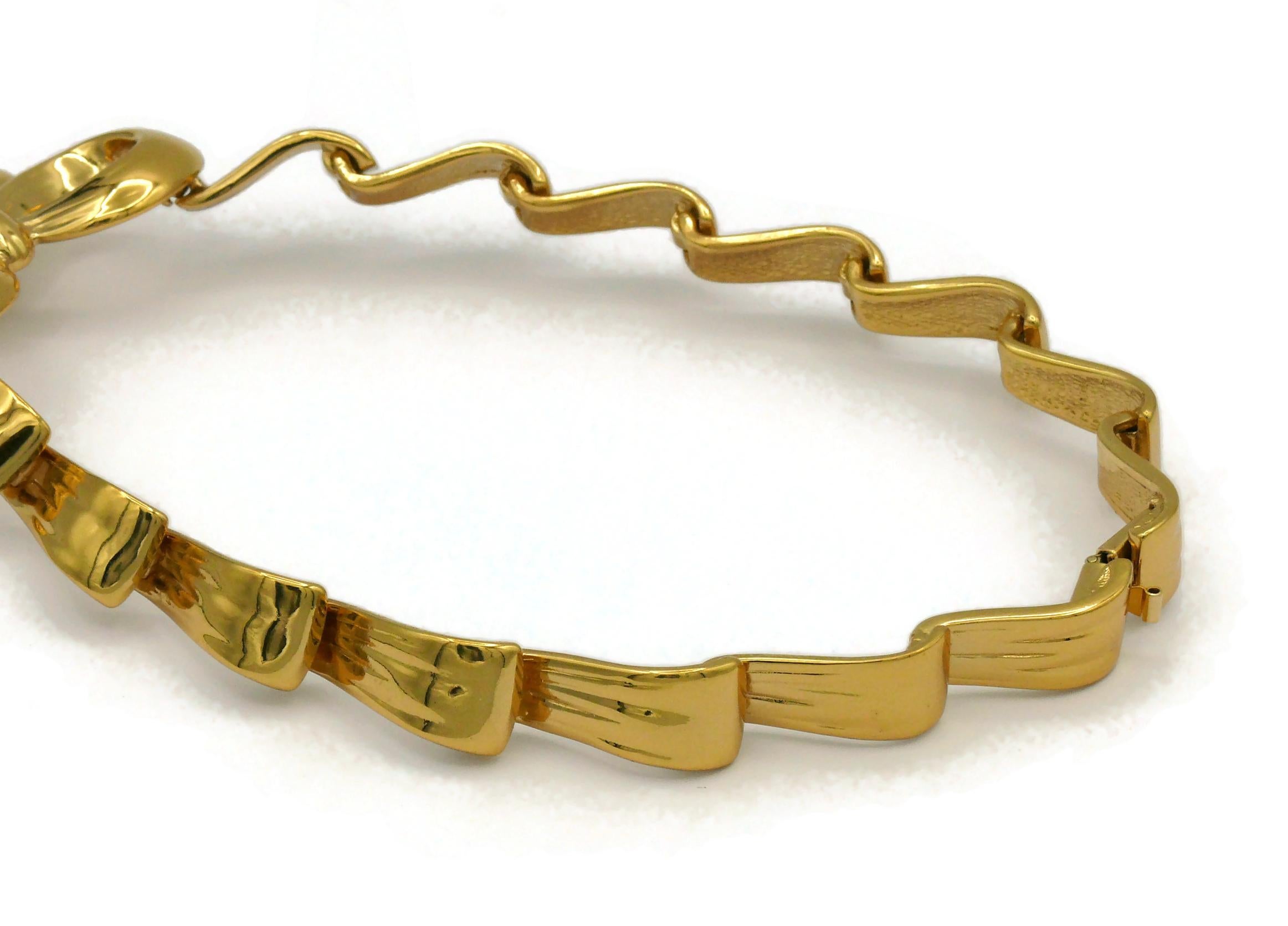 YVES SAINT LAURENT YSL Vintage Gold Tone Bow Ribbon Choker Necklace For Sale 3