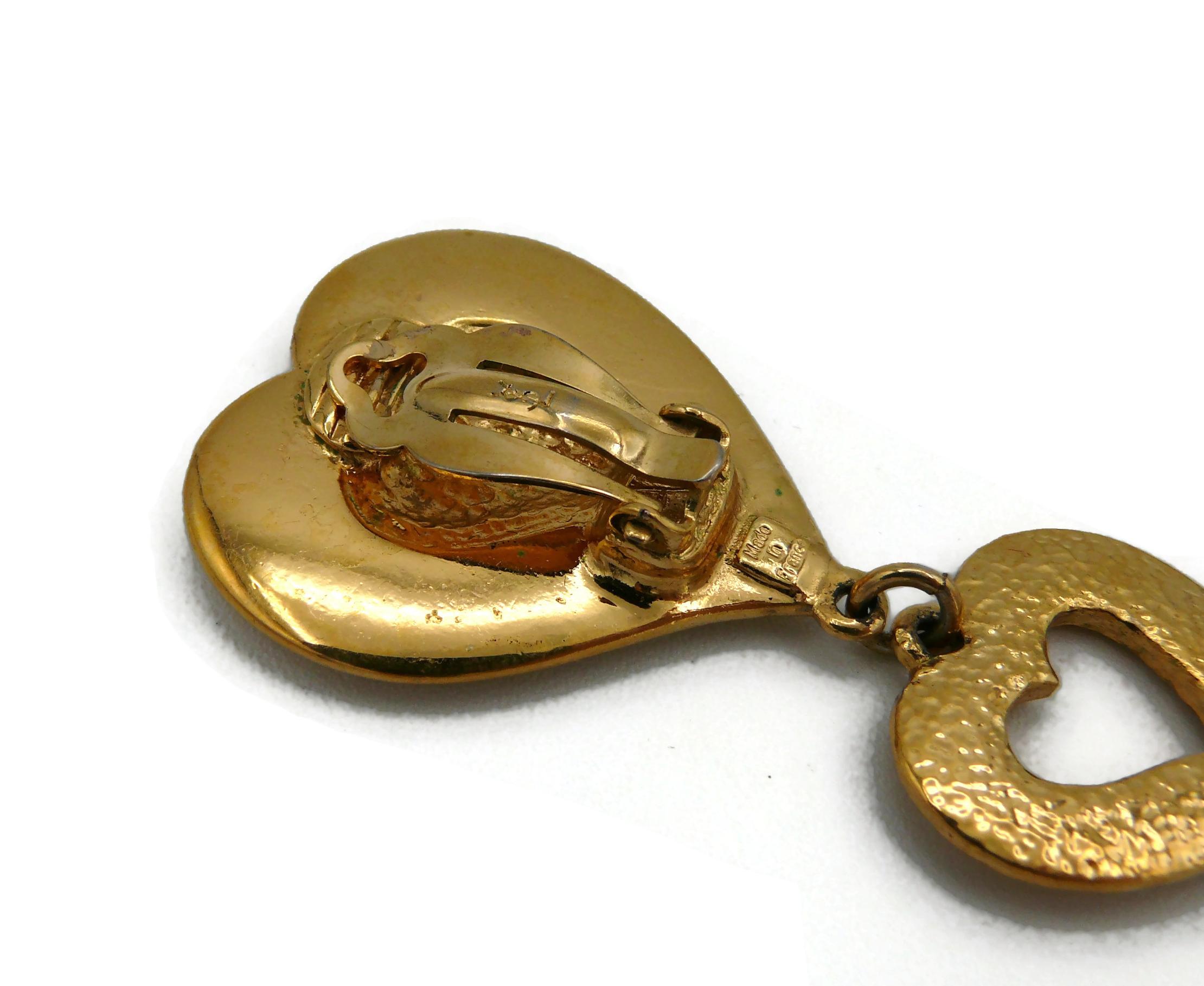 YVES SAINT LAURENT YSL Vintage Goldfarbene kaskadenförmige Ohrringe mit baumelnden Herzen im Angebot 8