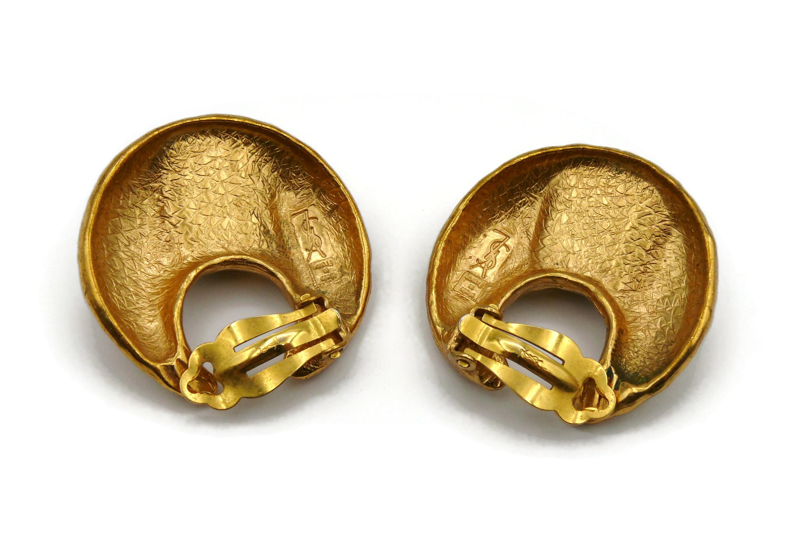YVES SAINT LAURENT YSL Vintage Gold Tone Crescent Green Resin Clip-On Earrings For Sale 4