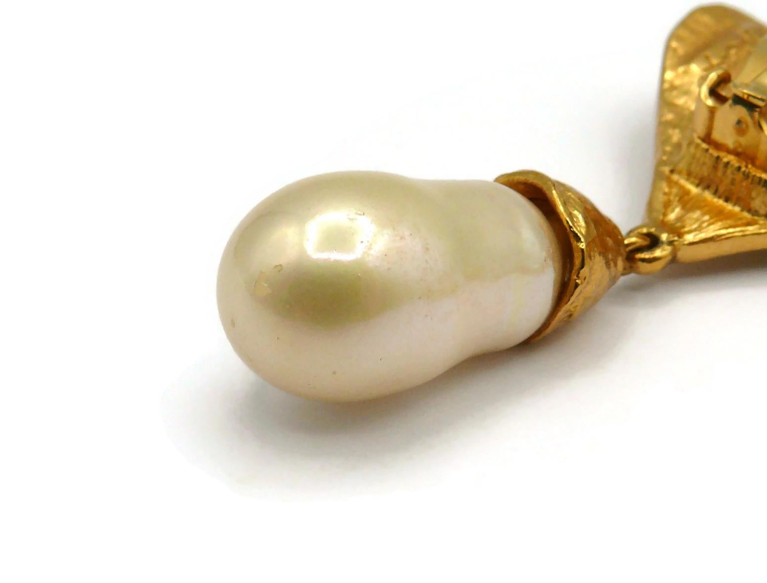 YVES SAINT LAURENT YSL Vintage Goldfarbene baumelnde Ohrringe mit Herz und Perle im Angebot 6