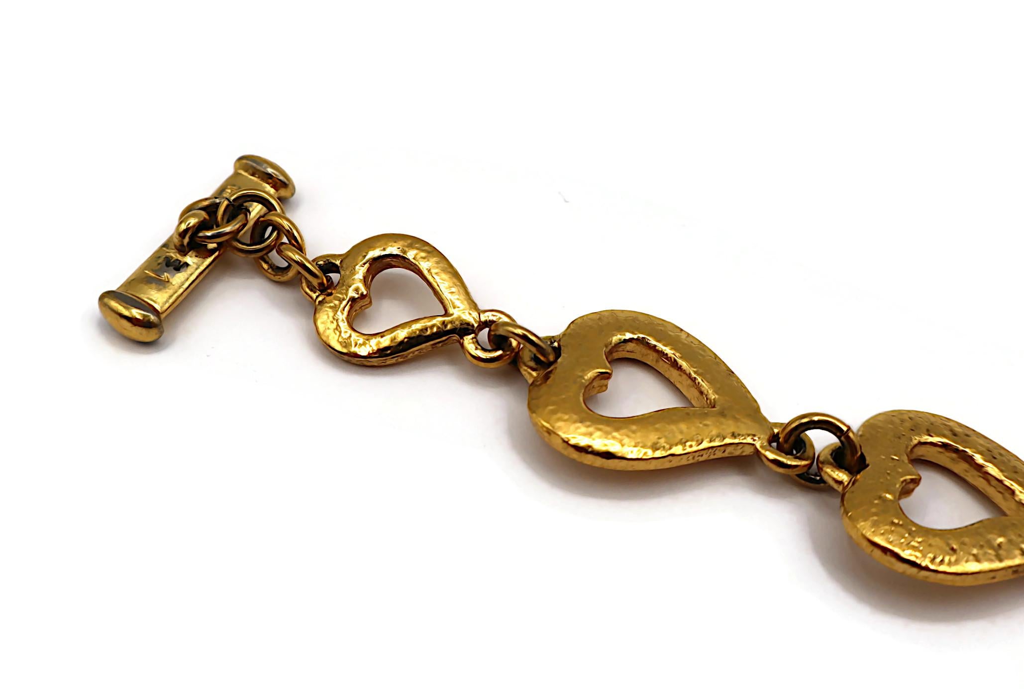 YVES SAINT LAURENT YSL Bracciale d'epoca con cuore in tono dorato in vendita 7