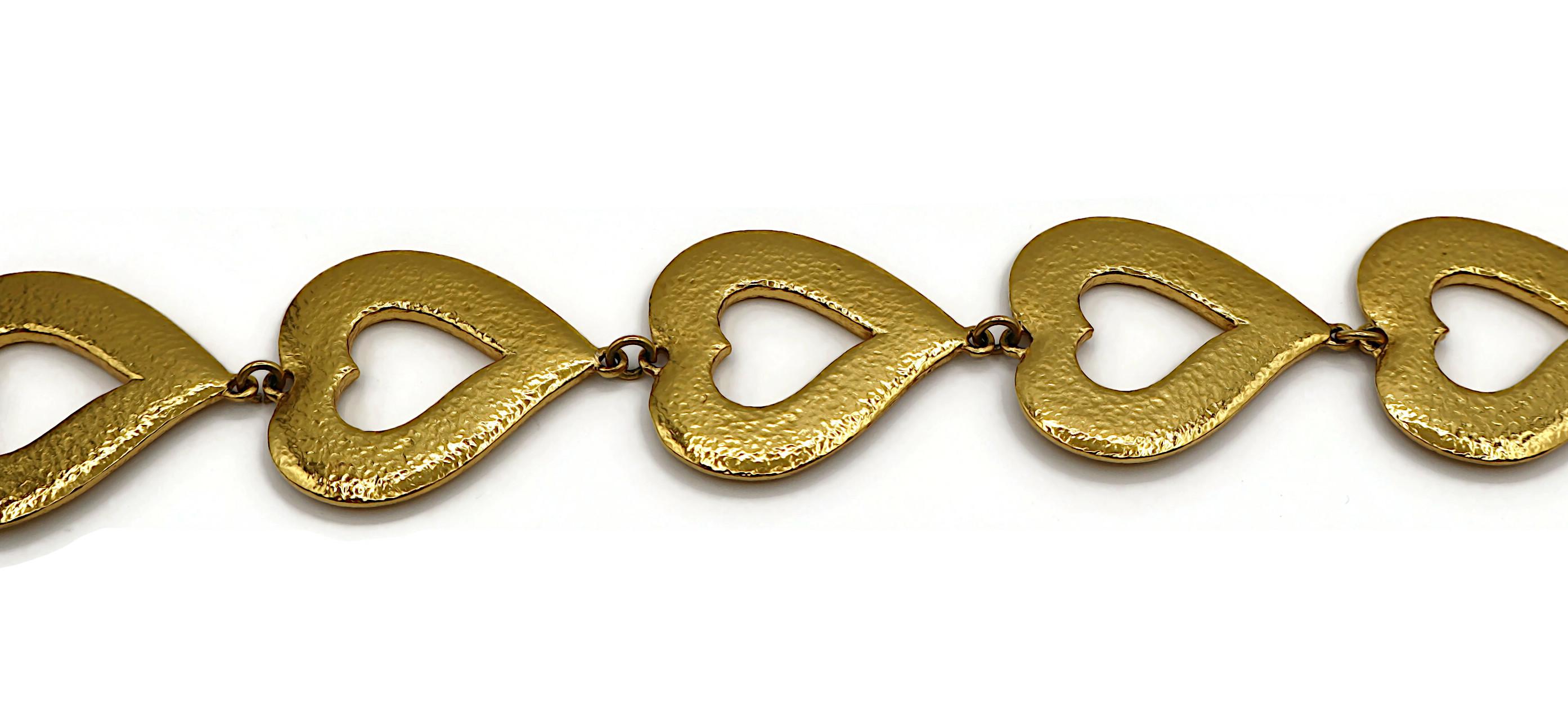 YVES SAINT LAURENT YSL Collana a cuori d'epoca in tonalità oro in vendita 3