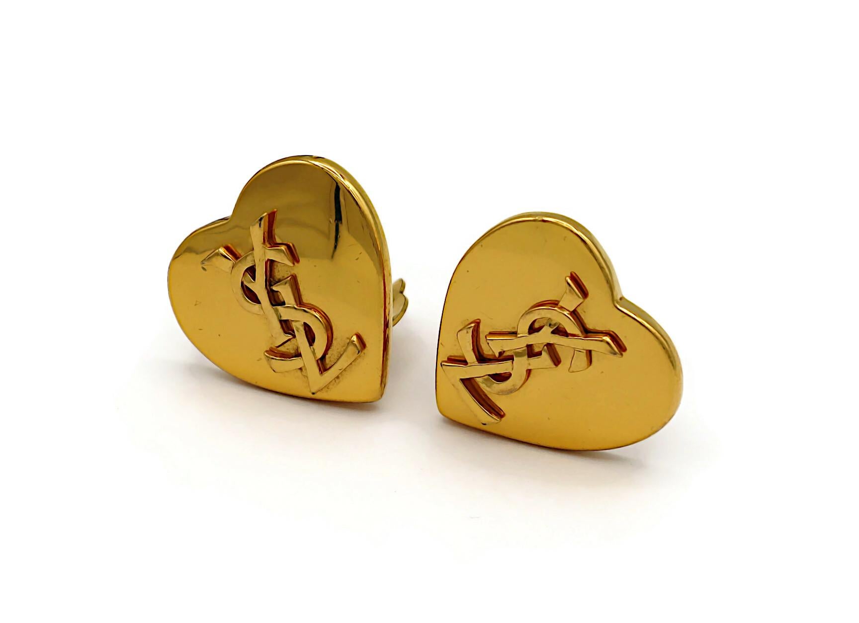 YVES SAINT LAURENT YSL Vintage Gold Tone Heart Logo Clip-On Earrings In Good Condition For Sale In Nice, FR