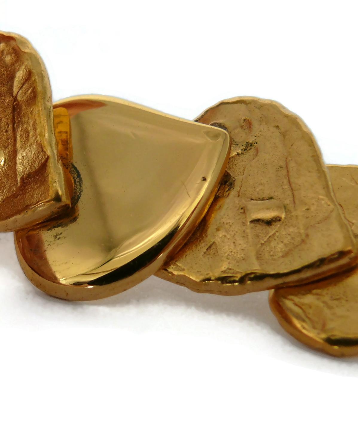 YVES SAINT LAURENT YSL Vintage Gold Tone Heart Necklace For Sale 12