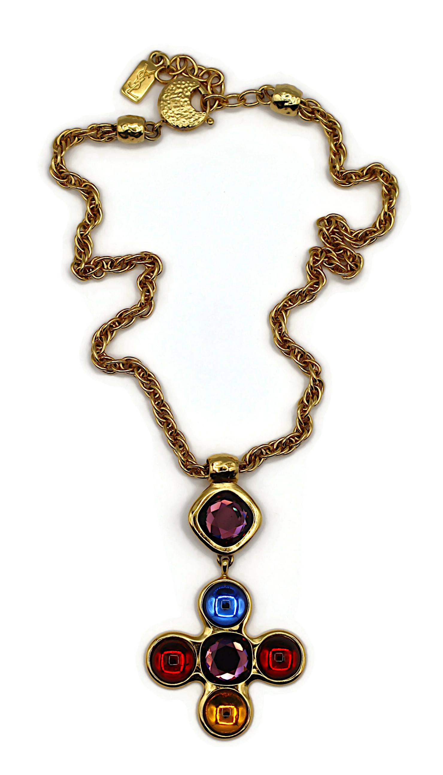 Donna YVES SAINT LAURENT YSL Collana con ciondolo a croce Jewell d'epoca in tonalità oro in vendita