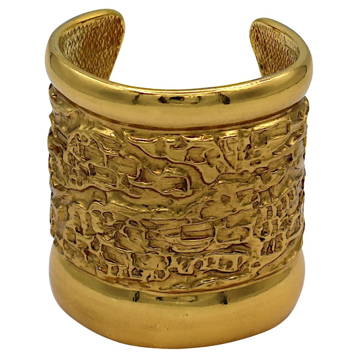 Yves Saint Laurent Cuff Bracelets - 62 For Sale at 1stDibs Yves Saint Laurent Cuff Bracelets - 62 For Sale at 1stDibs