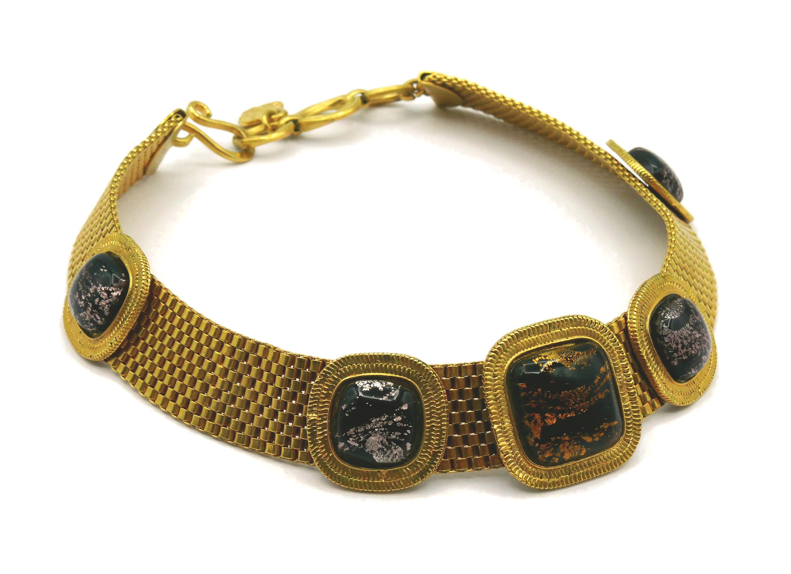 YVES SAINT LAURENT YSL Vintage Choker-Halskette aus goldfarbenem Mesh und Glas mit Cabochon im Zustand „Gut“ im Angebot in Nice, FR