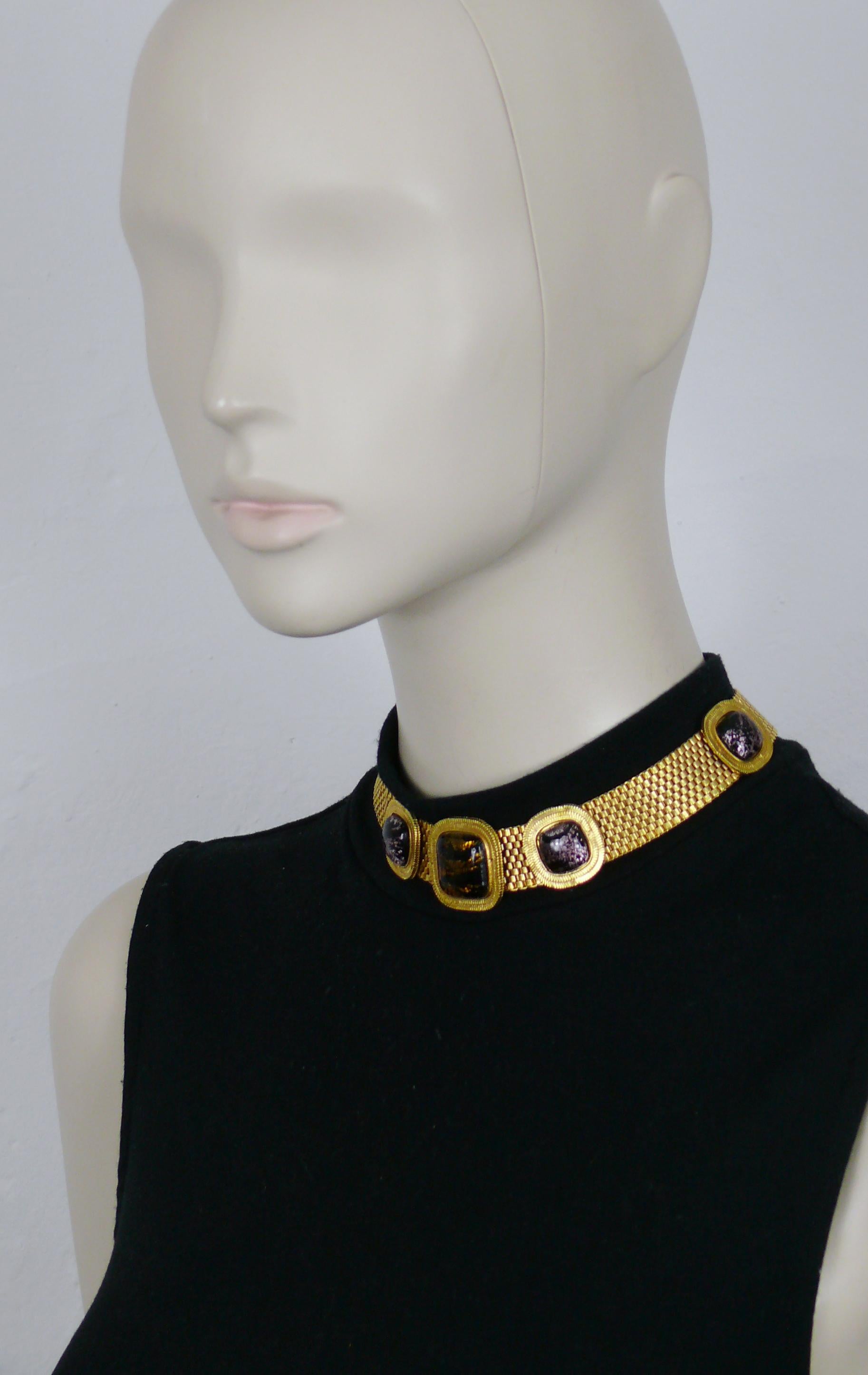 Yves Saint Laurent YSL Collana girocollo vintage in maglia e cabochon di vetro in tonalità oro in vendita 1