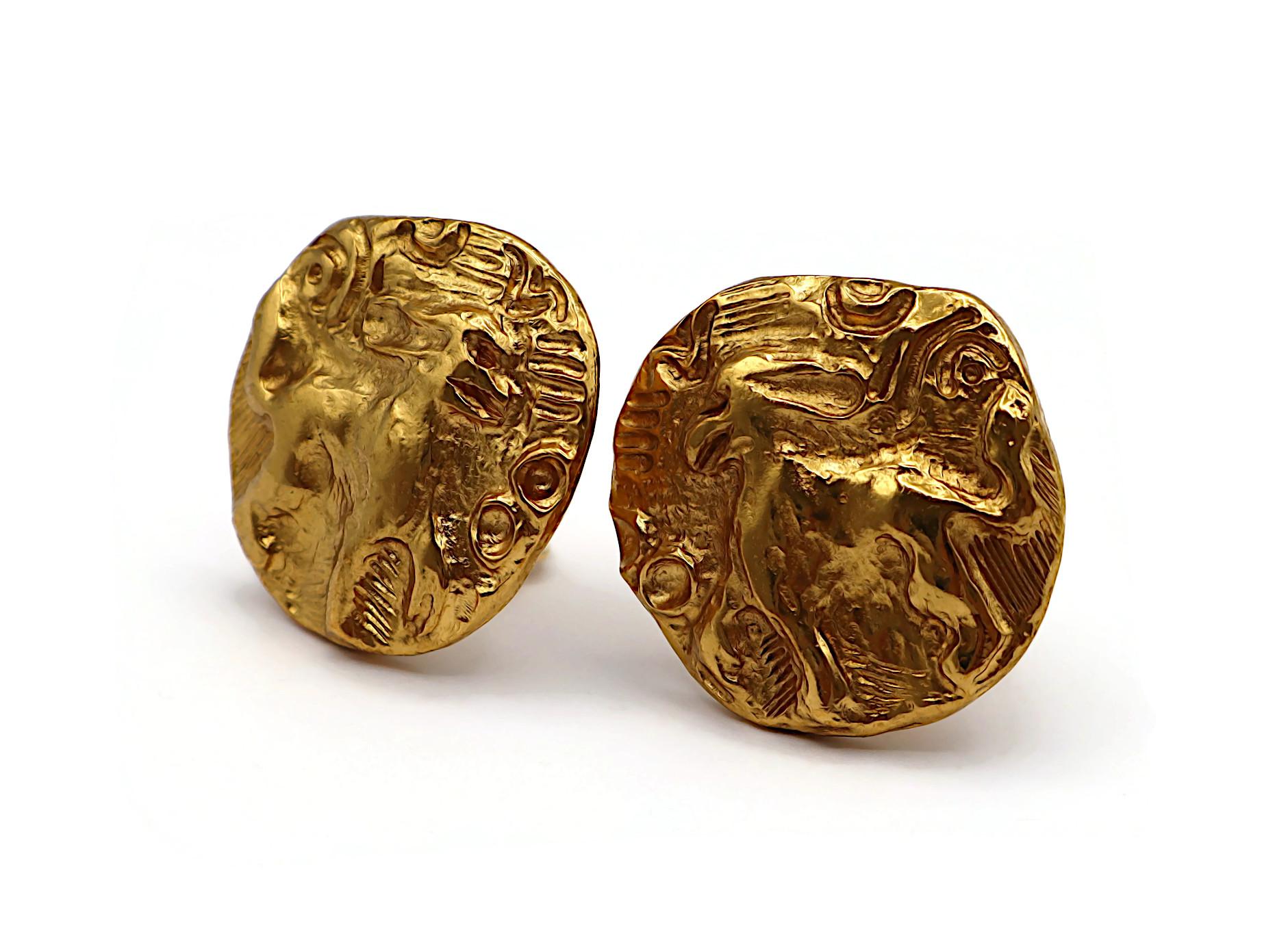 De las mujeres YVES SAINT LAURENT YSL Pendientes de clip criatura mitológica vintage tono dorado en venta