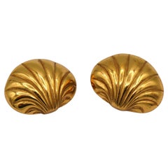 YVES SAINT LAURENT YSL Vintage Gold Tone Scallop Shell Clip-On Earrings